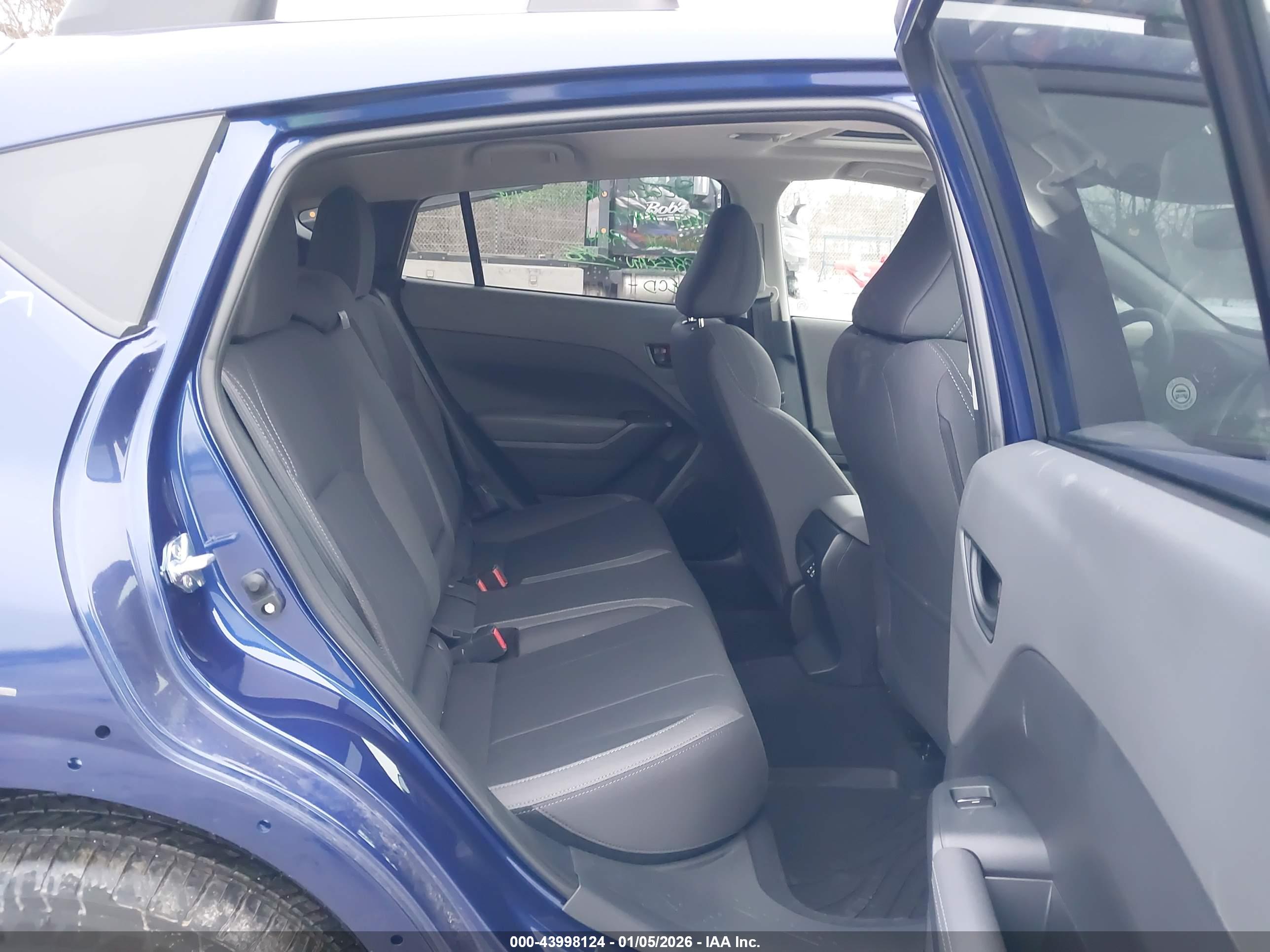 SUBARU CROSSTREK image 8