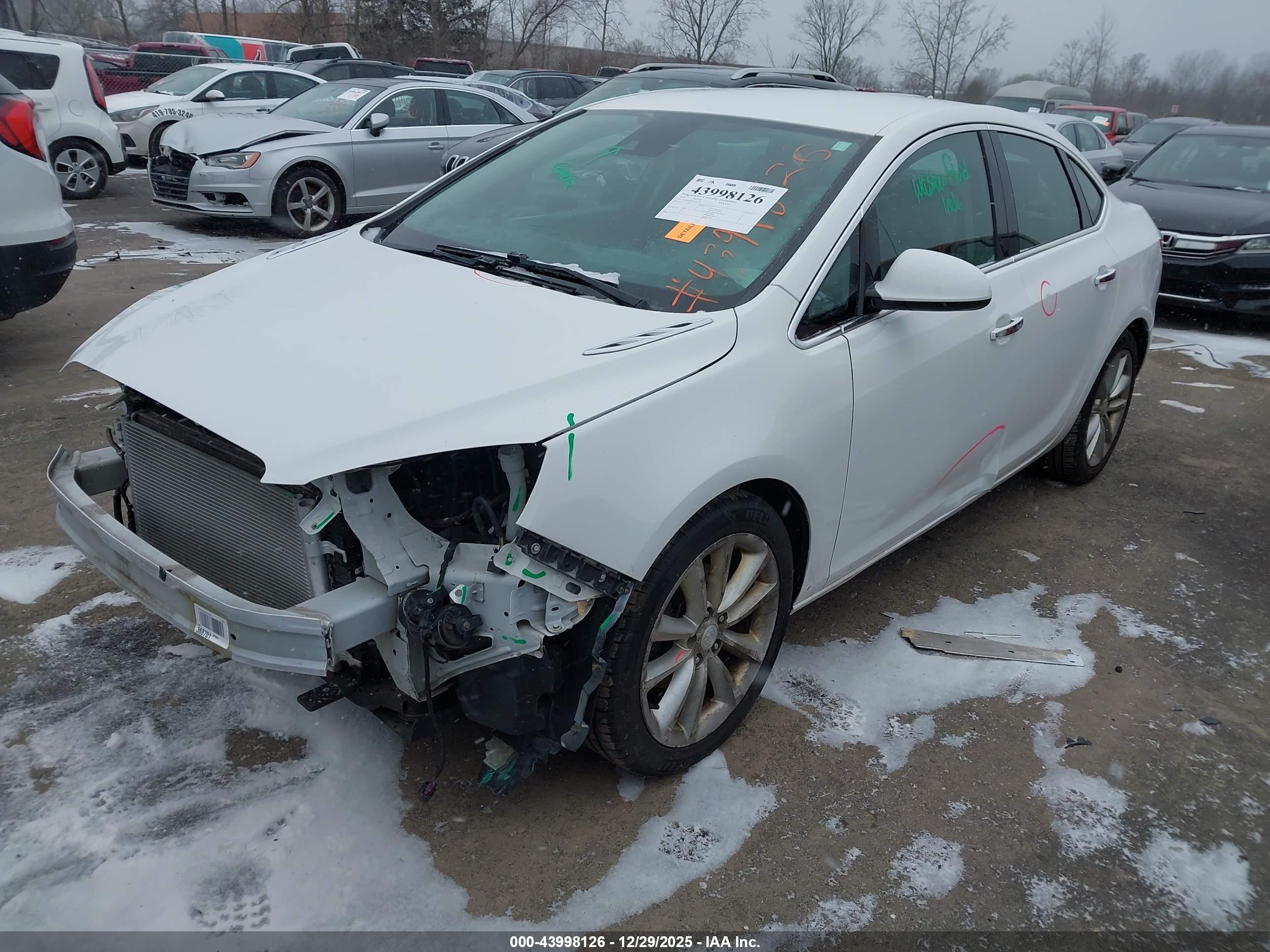 BUICK VERANO image 2