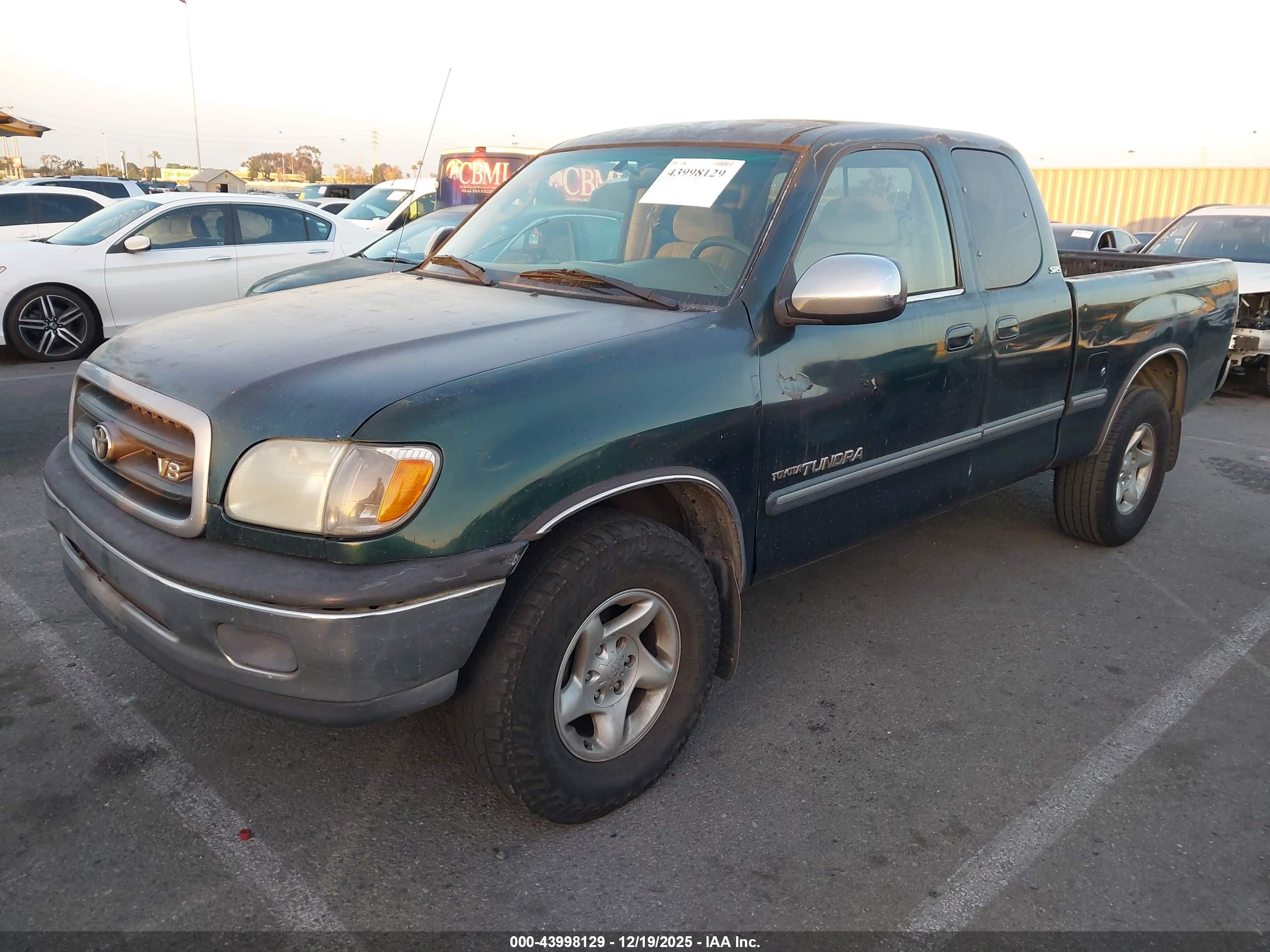 TOYOTA TUNDRA image 2