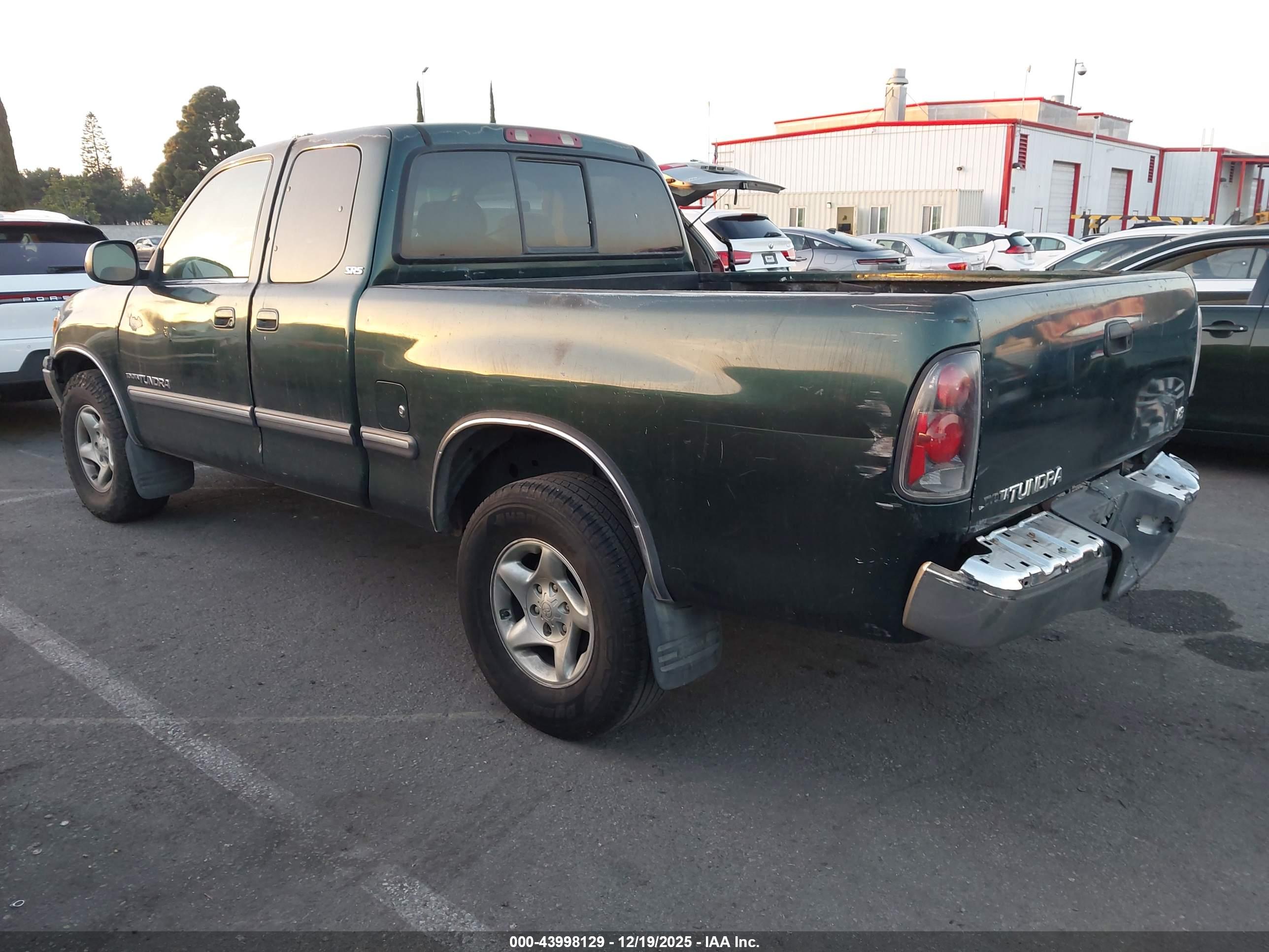 TOYOTA TUNDRA image 3