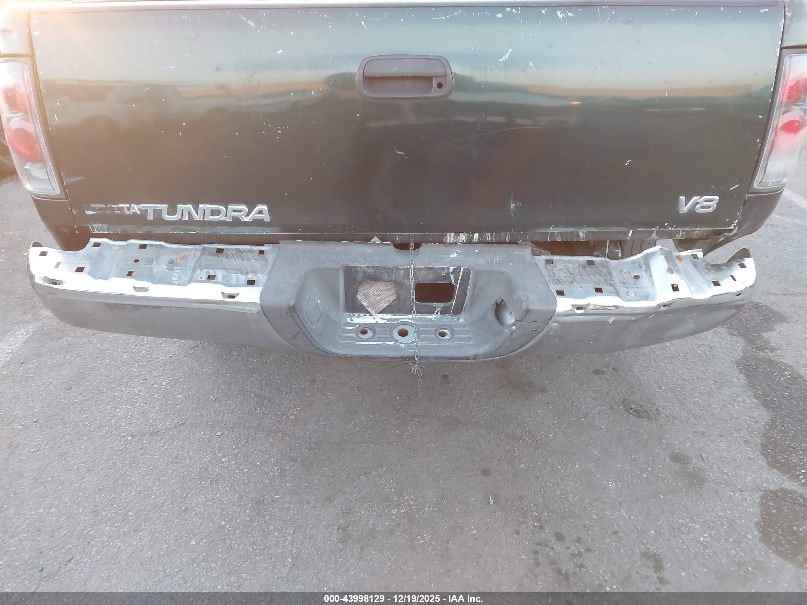 TOYOTA TUNDRA image 6
