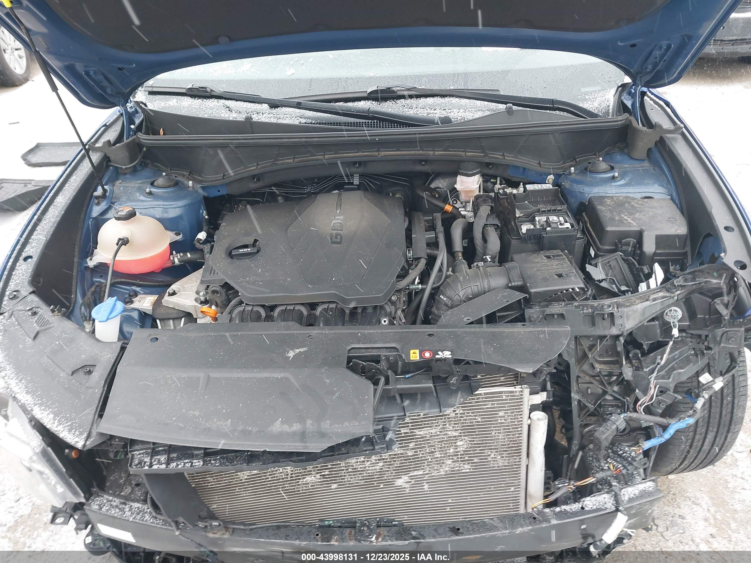 HYUNDAI TUCSON image 10