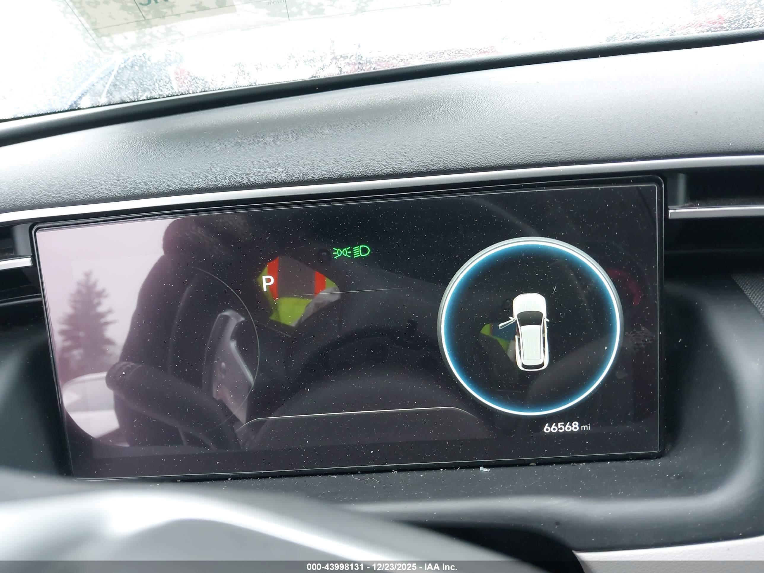 HYUNDAI TUCSON image 7