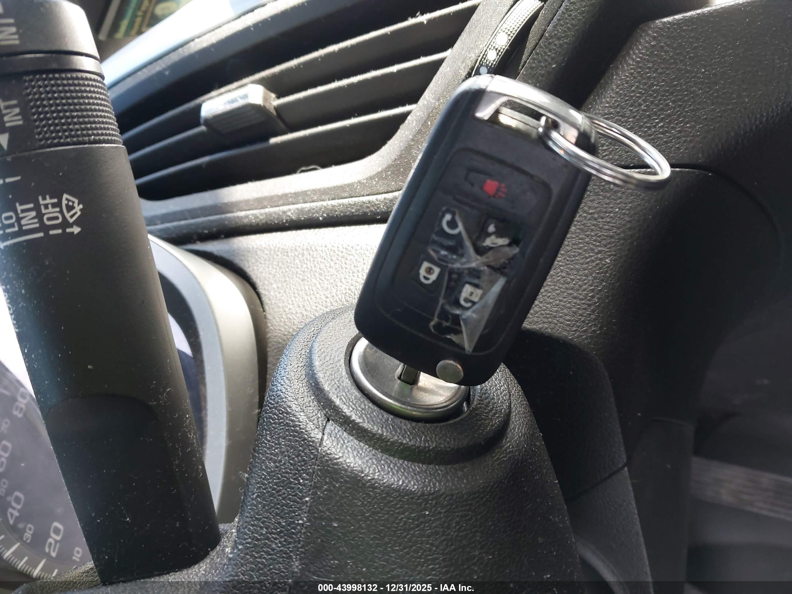 CHEVROLET EQUINOX image 11