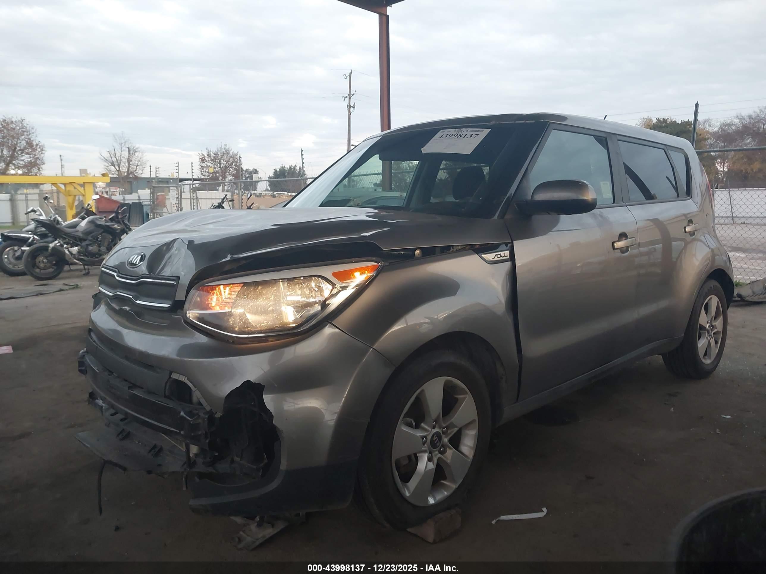 KIA SOUL image 2