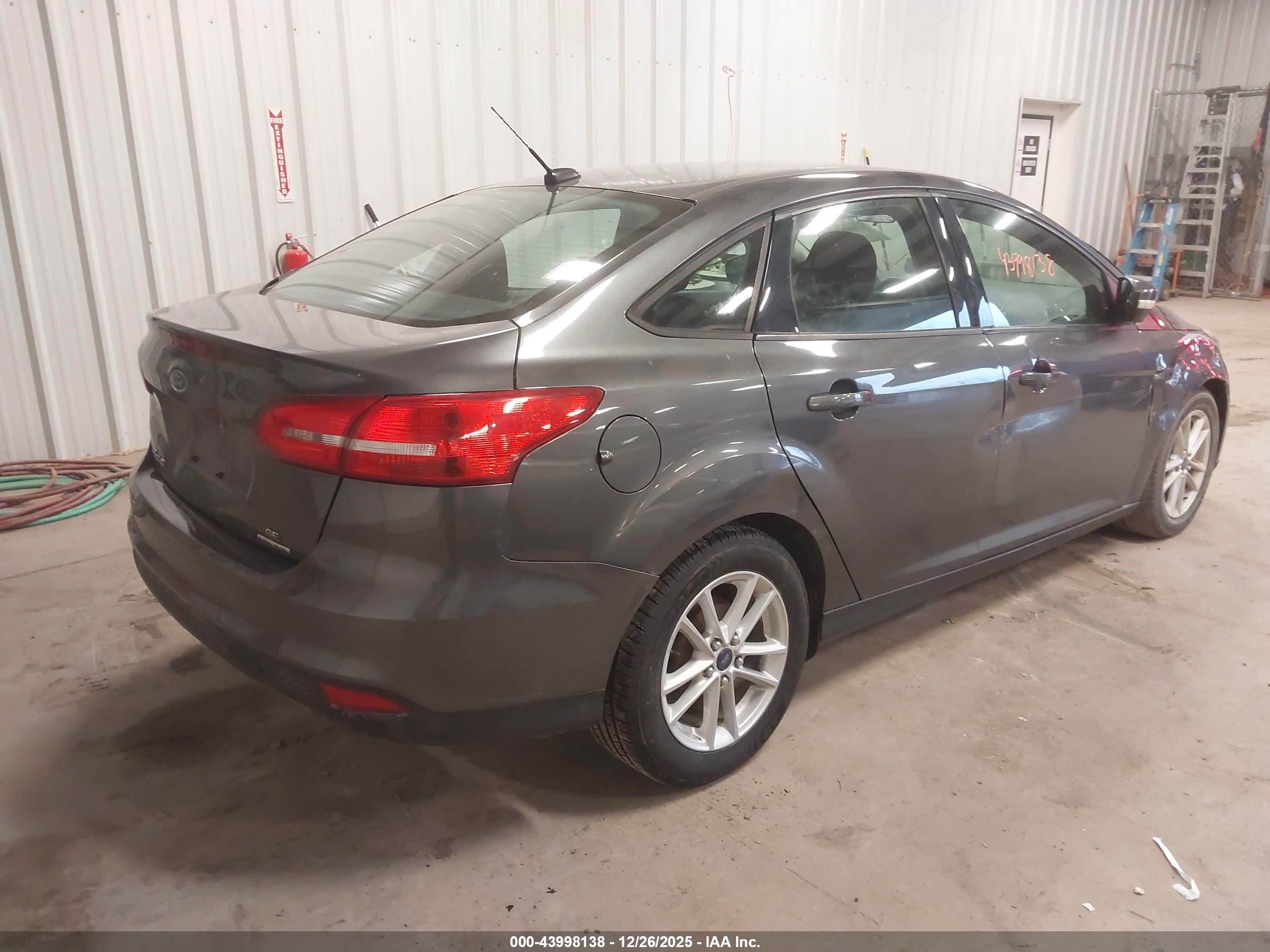 FORD FOCUS image 4