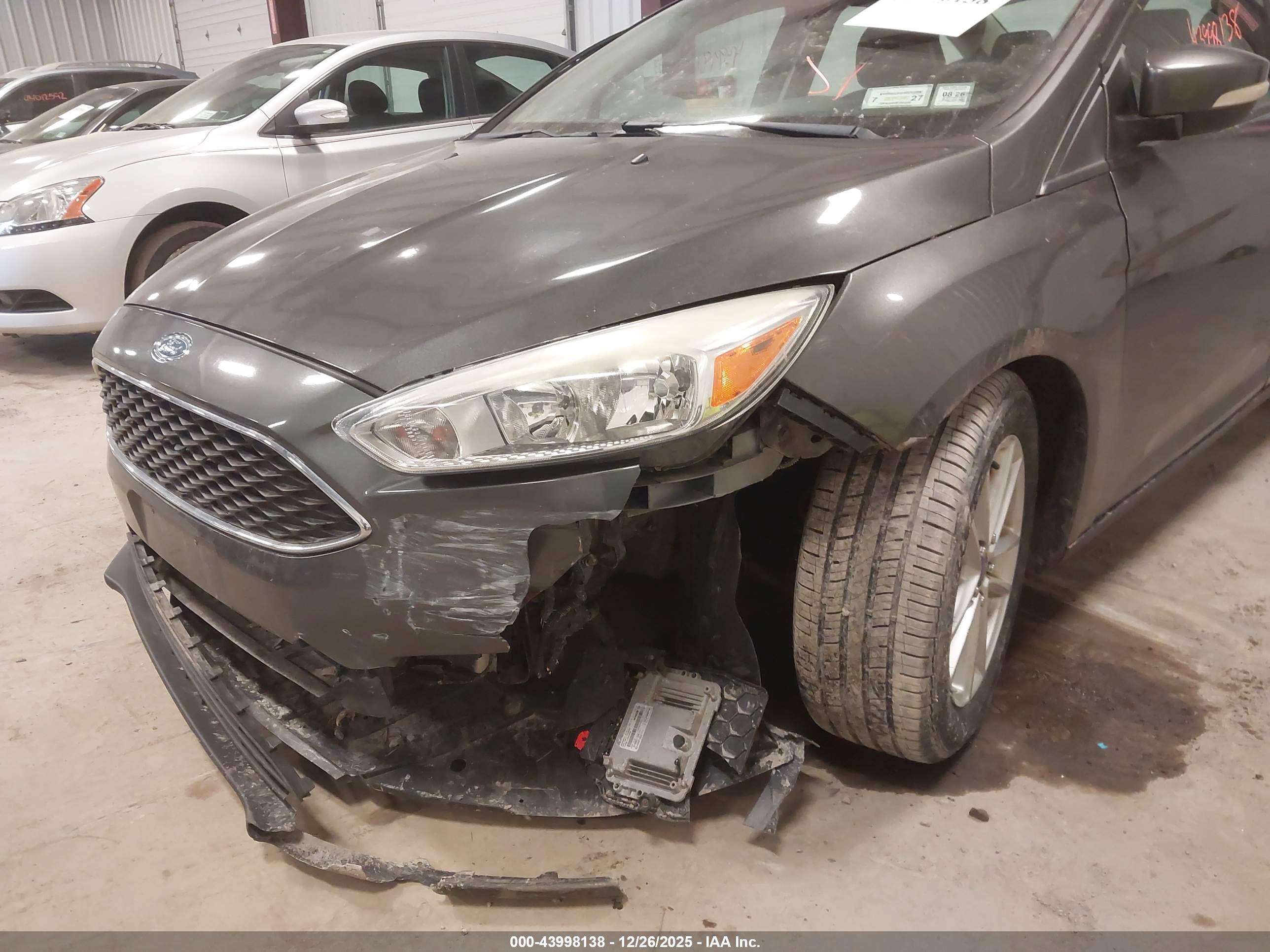 FORD FOCUS image 6