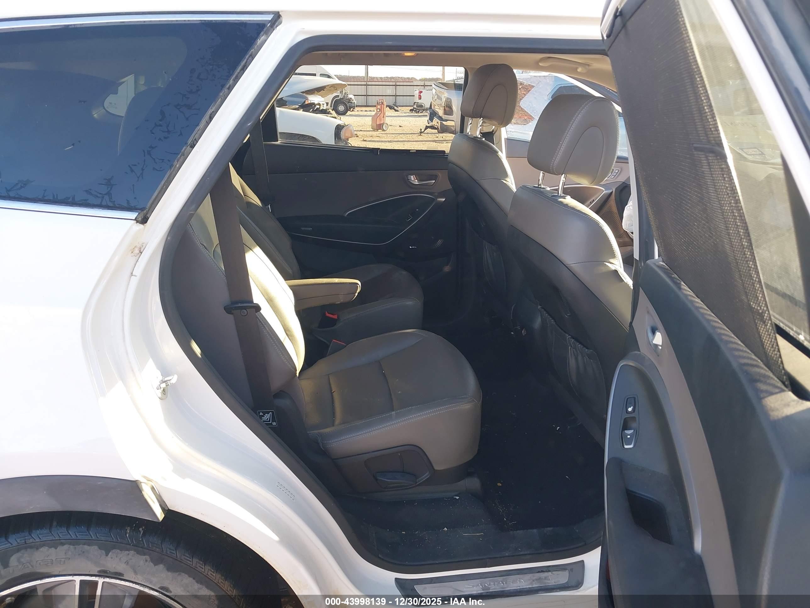 HYUNDAI SANTA image 8