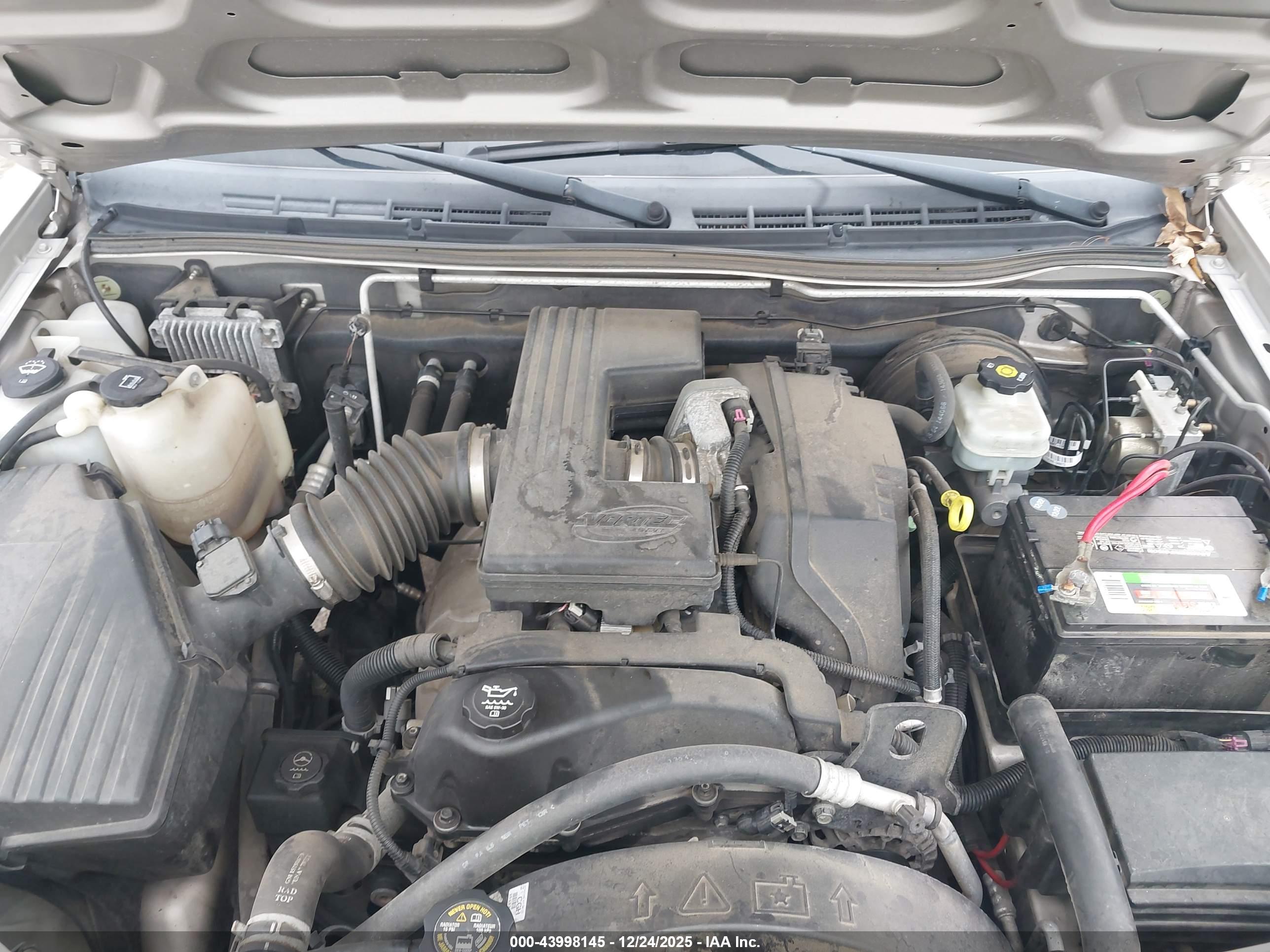 CHEVROLET COLORADO image 10