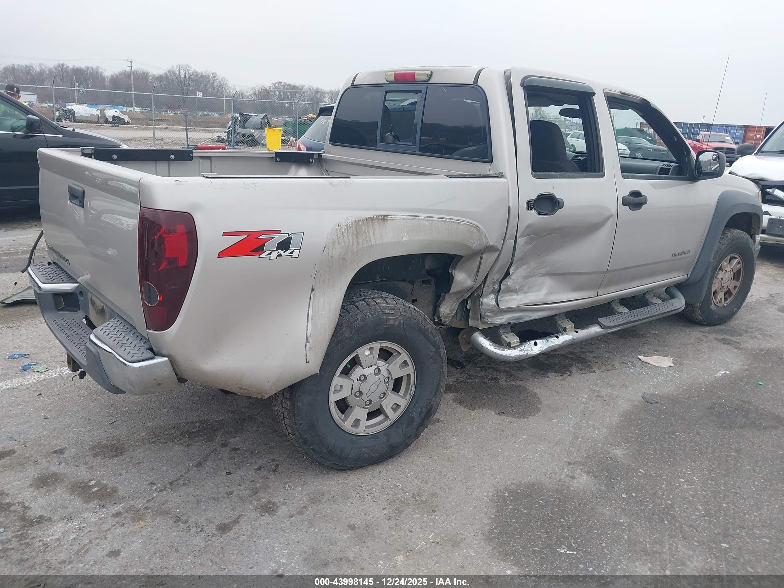 CHEVROLET COLORADO image 4