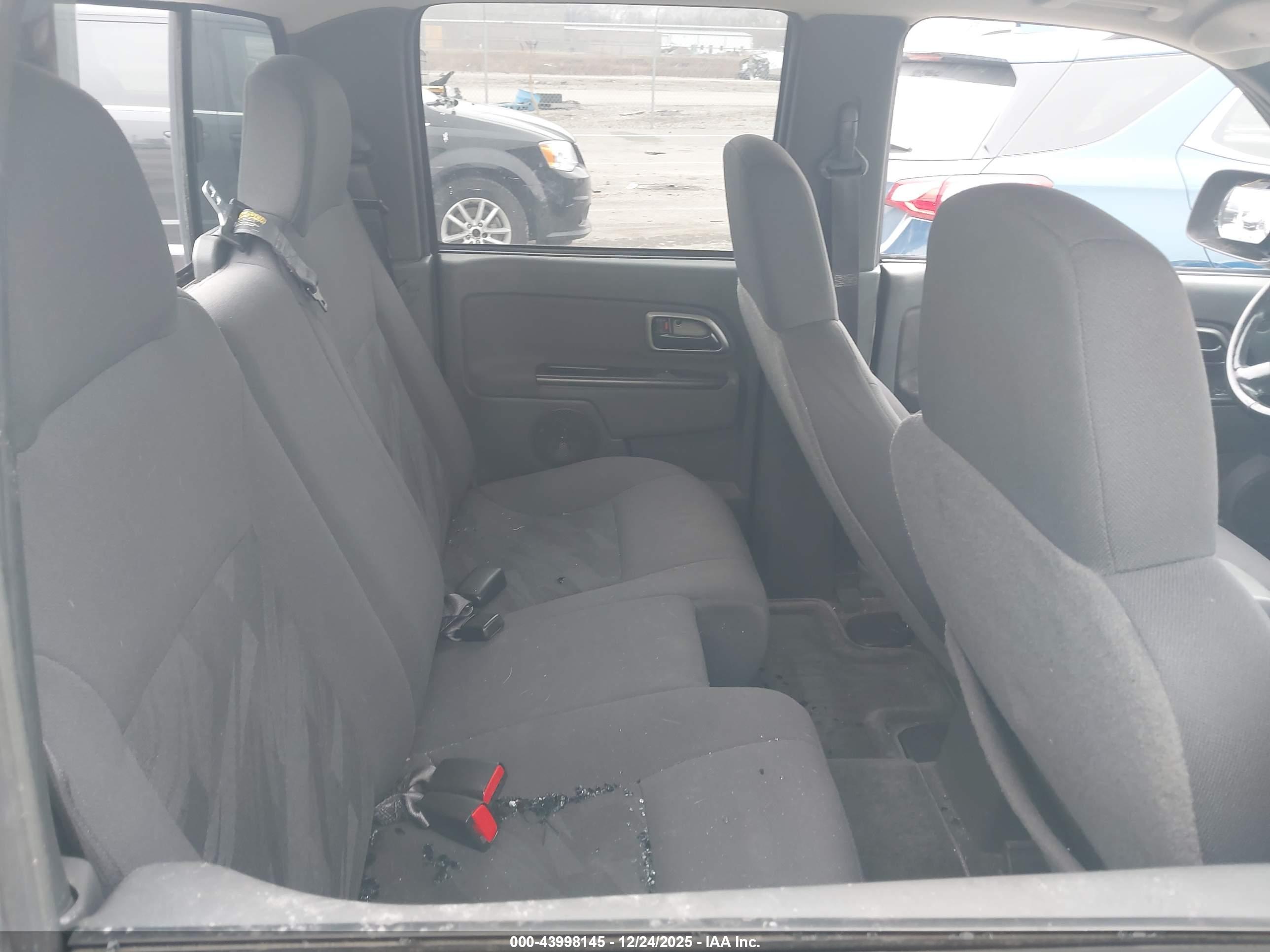 CHEVROLET COLORADO image 8