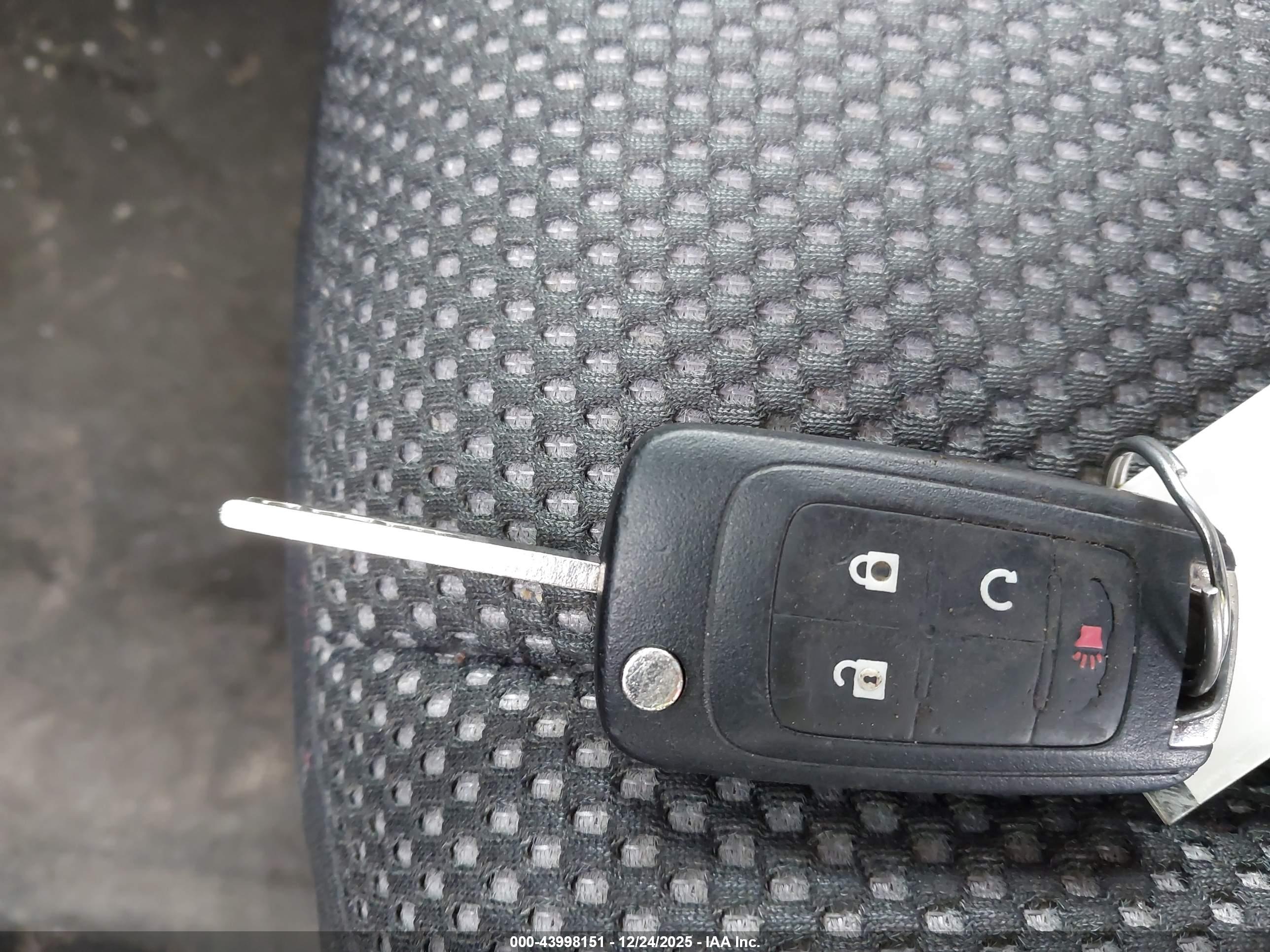 CHEVROLET EQUINOX image 11