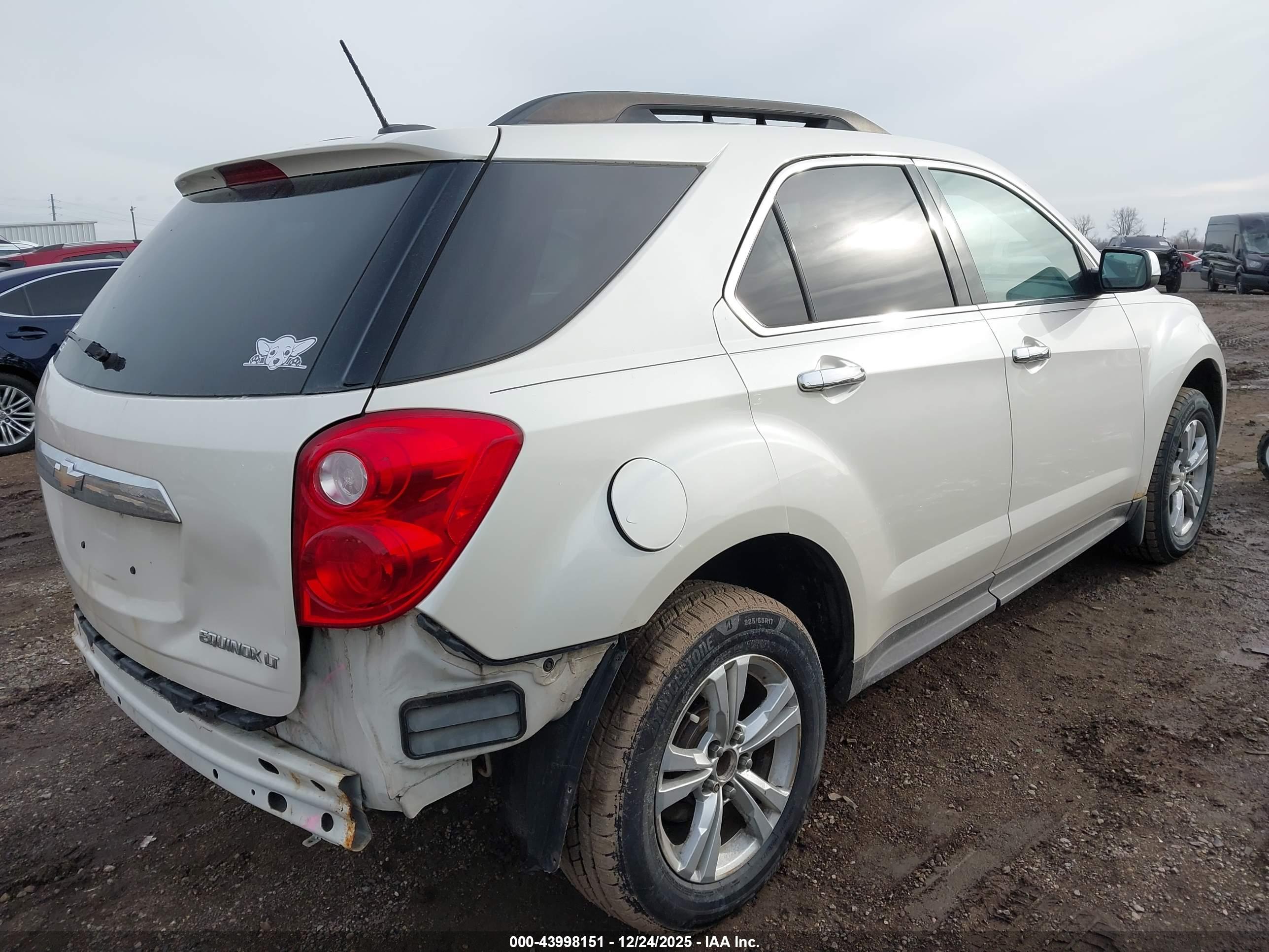 CHEVROLET EQUINOX image 4