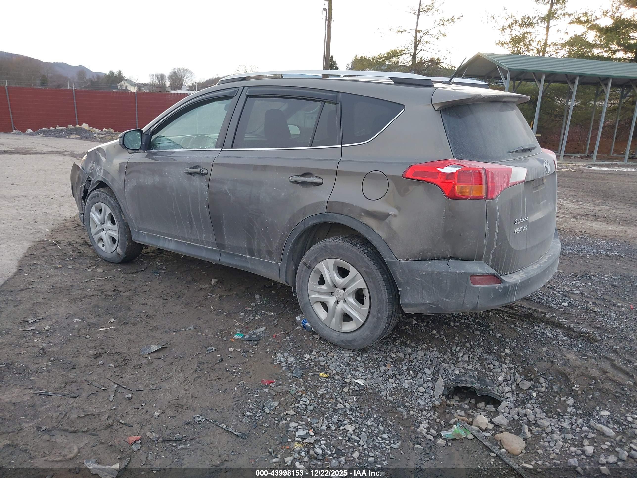 TOYOTA RAV4 image 3