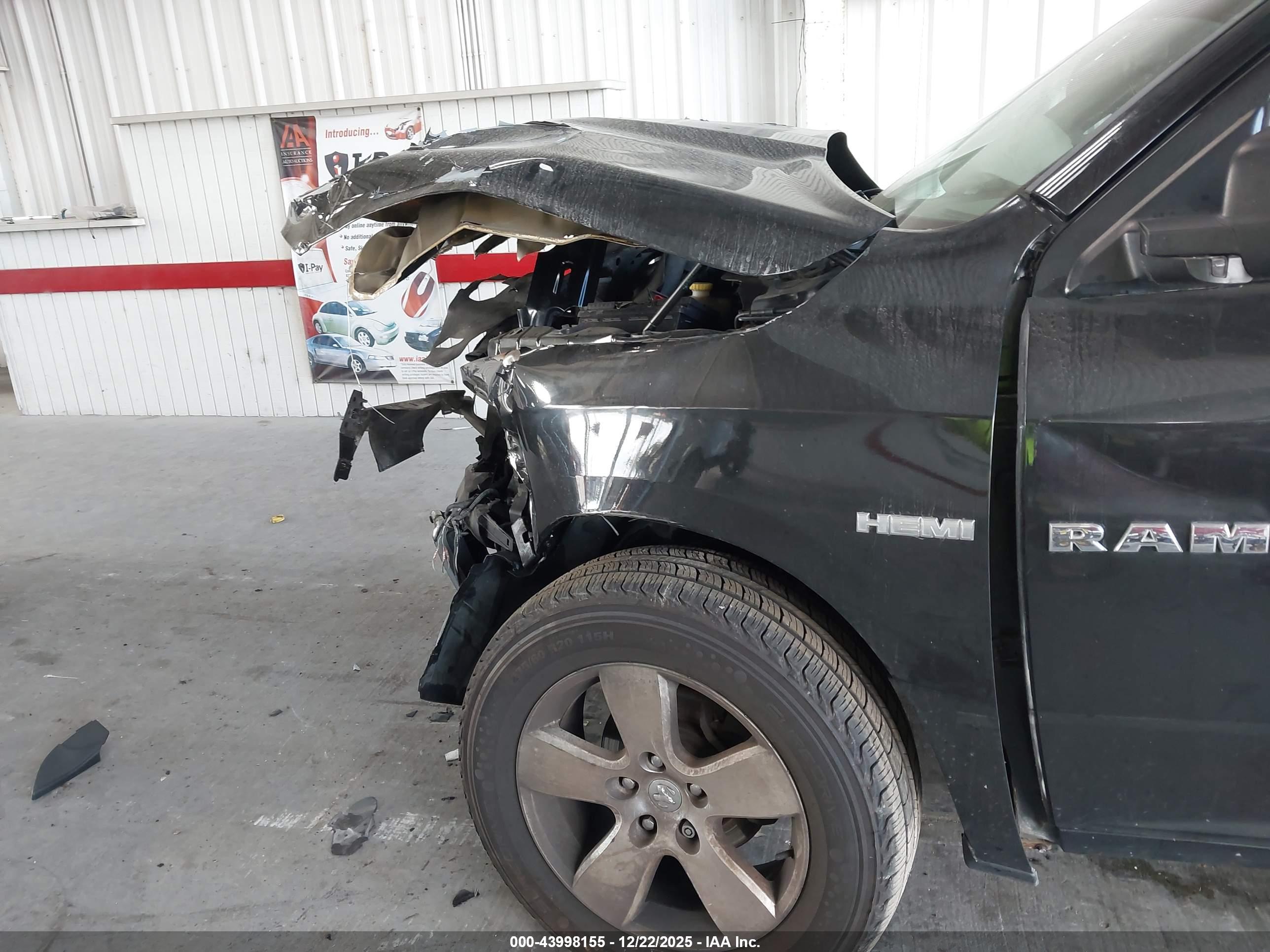 DODGE RAM image 6