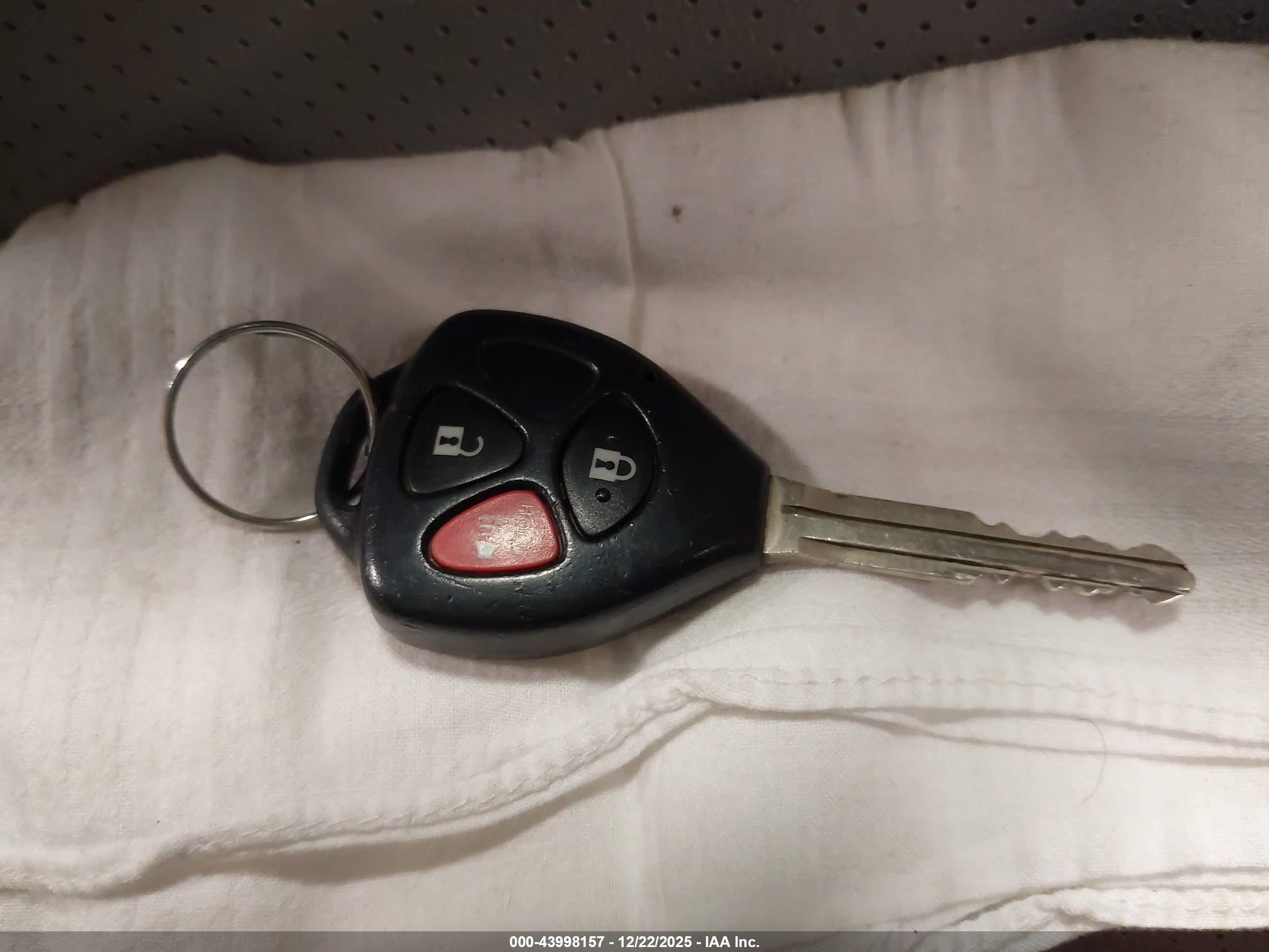 TOYOTA RAV4 image 11