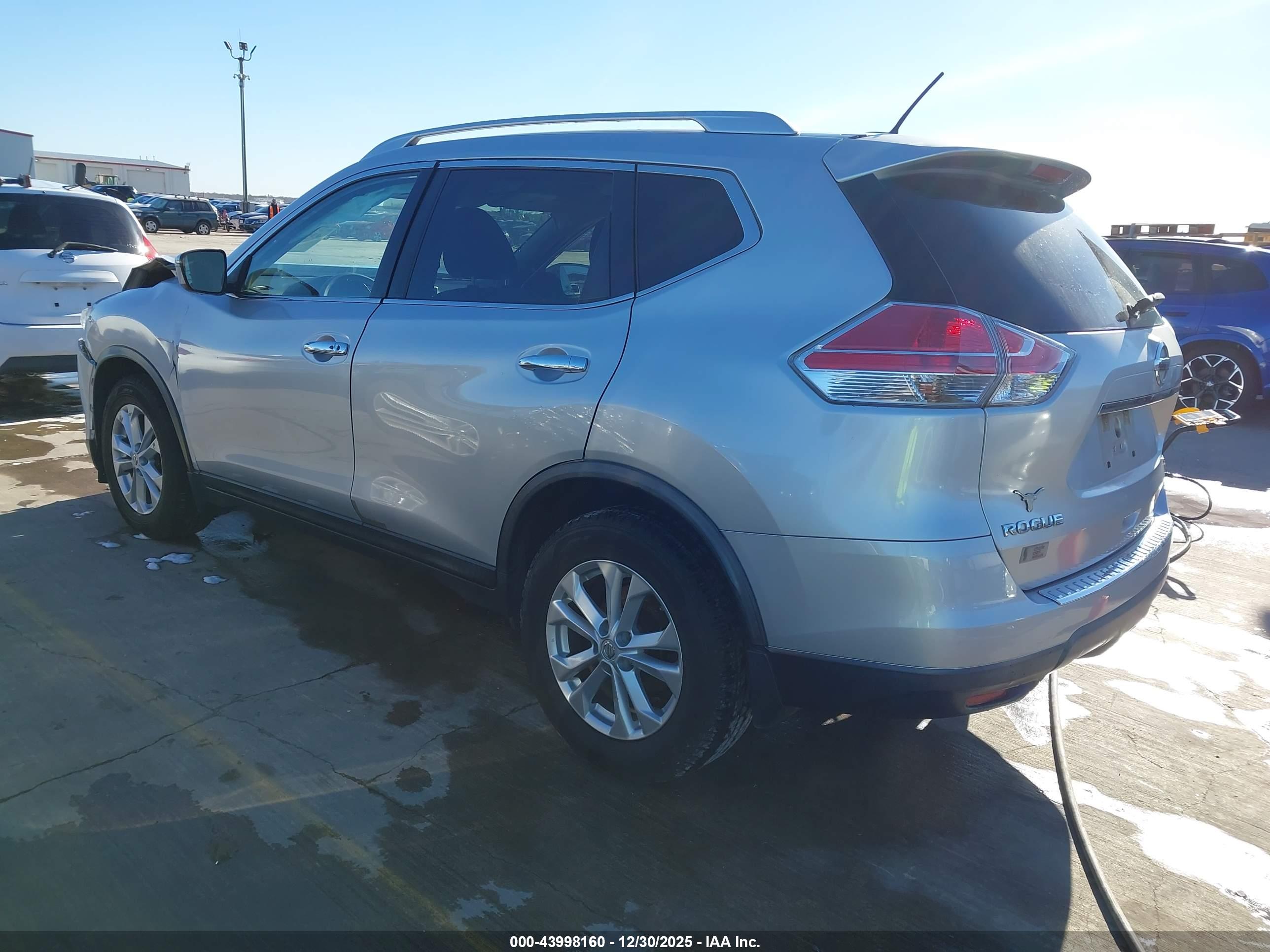 NISSAN ROGUE image 3