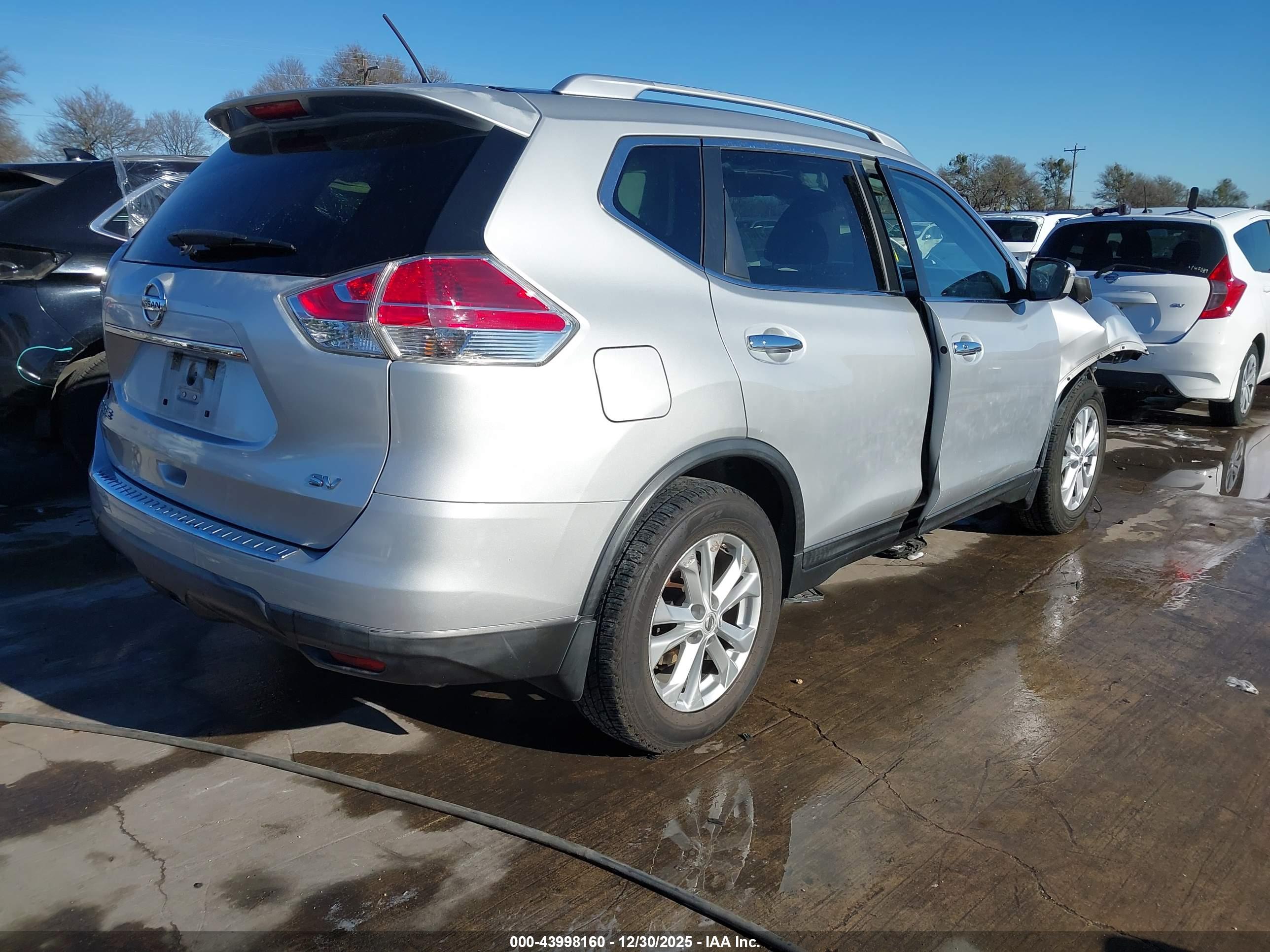 NISSAN ROGUE image 4