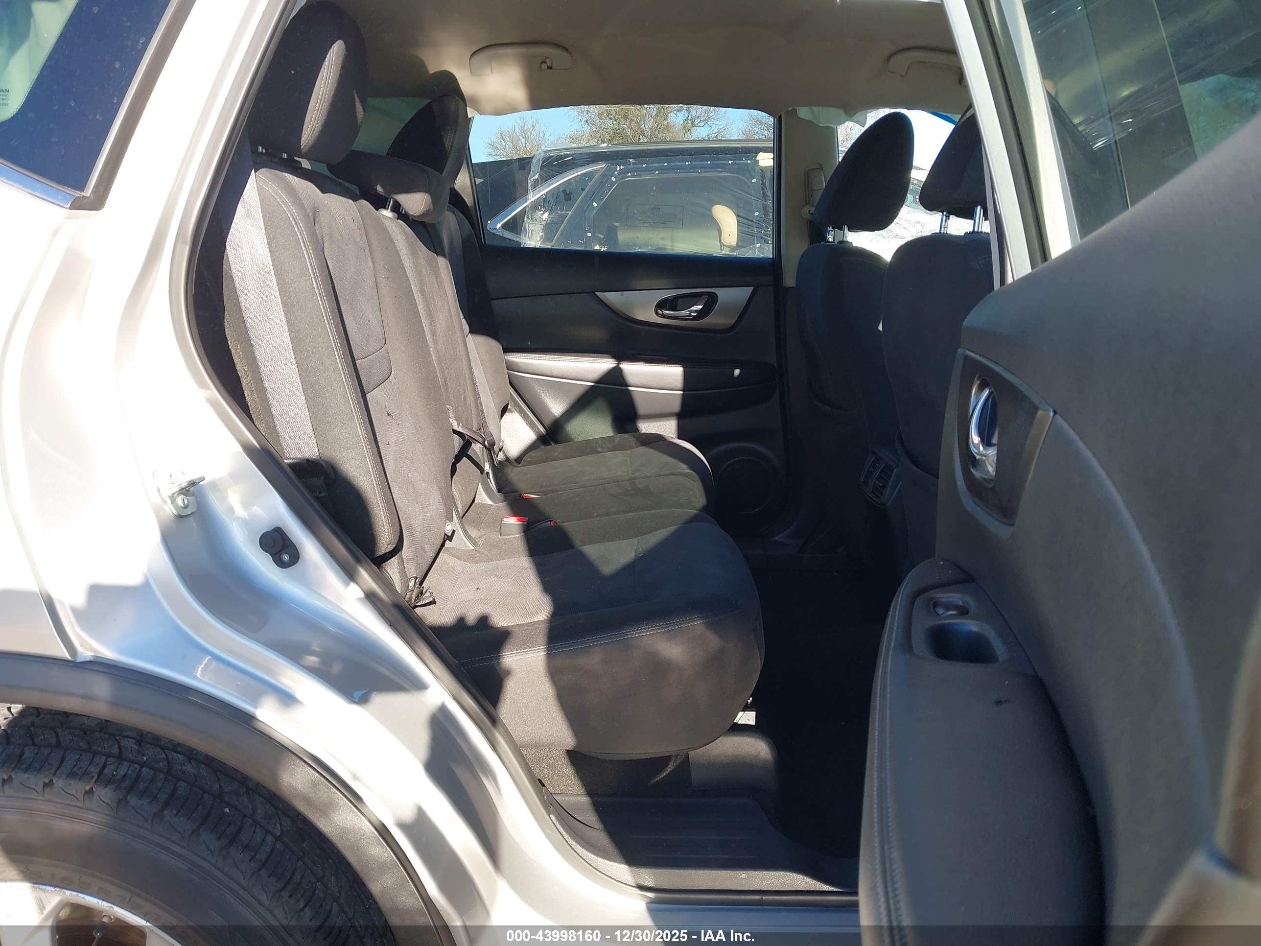 NISSAN ROGUE image 8