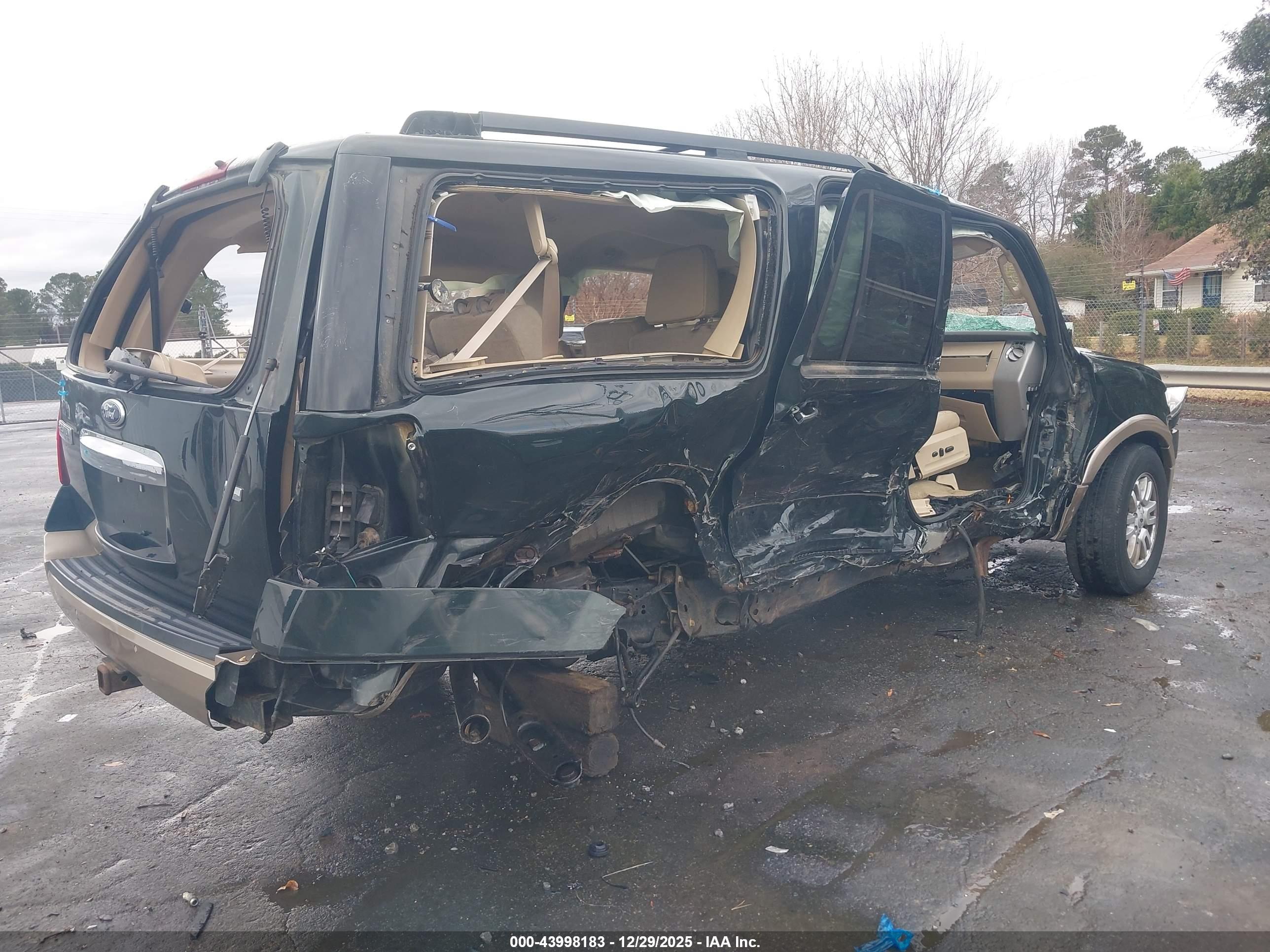FORD EXPEDITION image 6