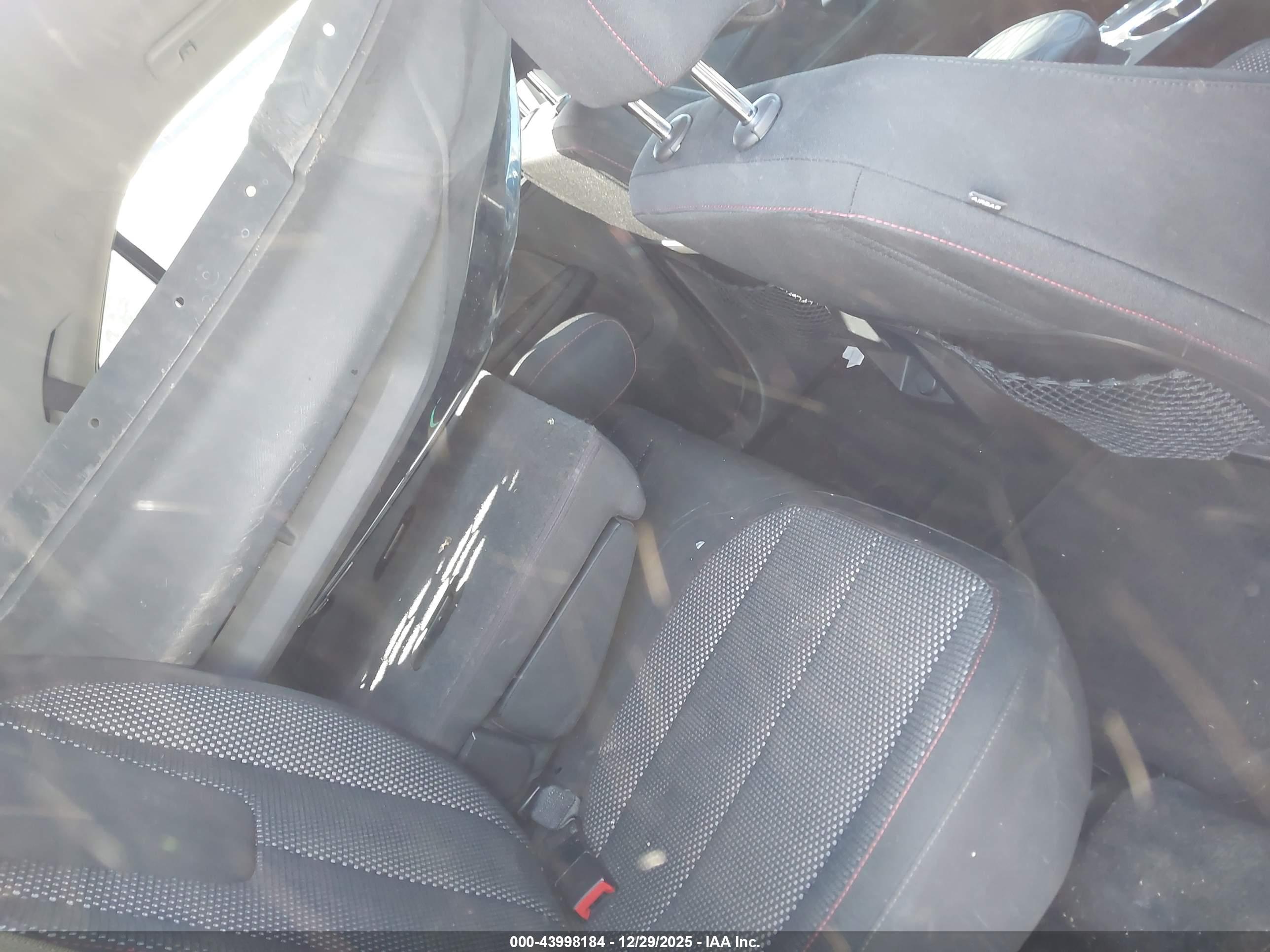 CHEVROLET EQUINOX image 8