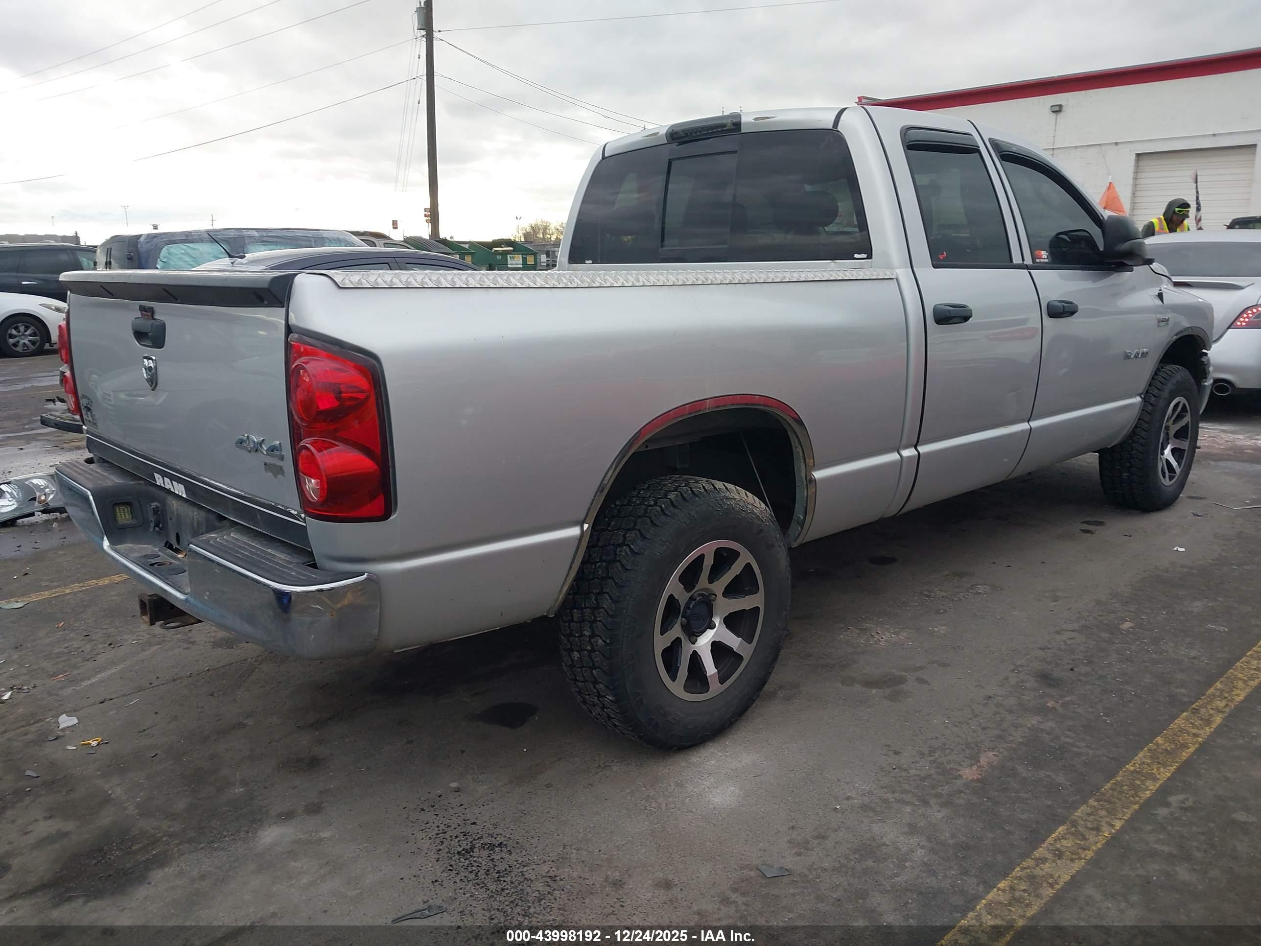 DODGE RAM image 4