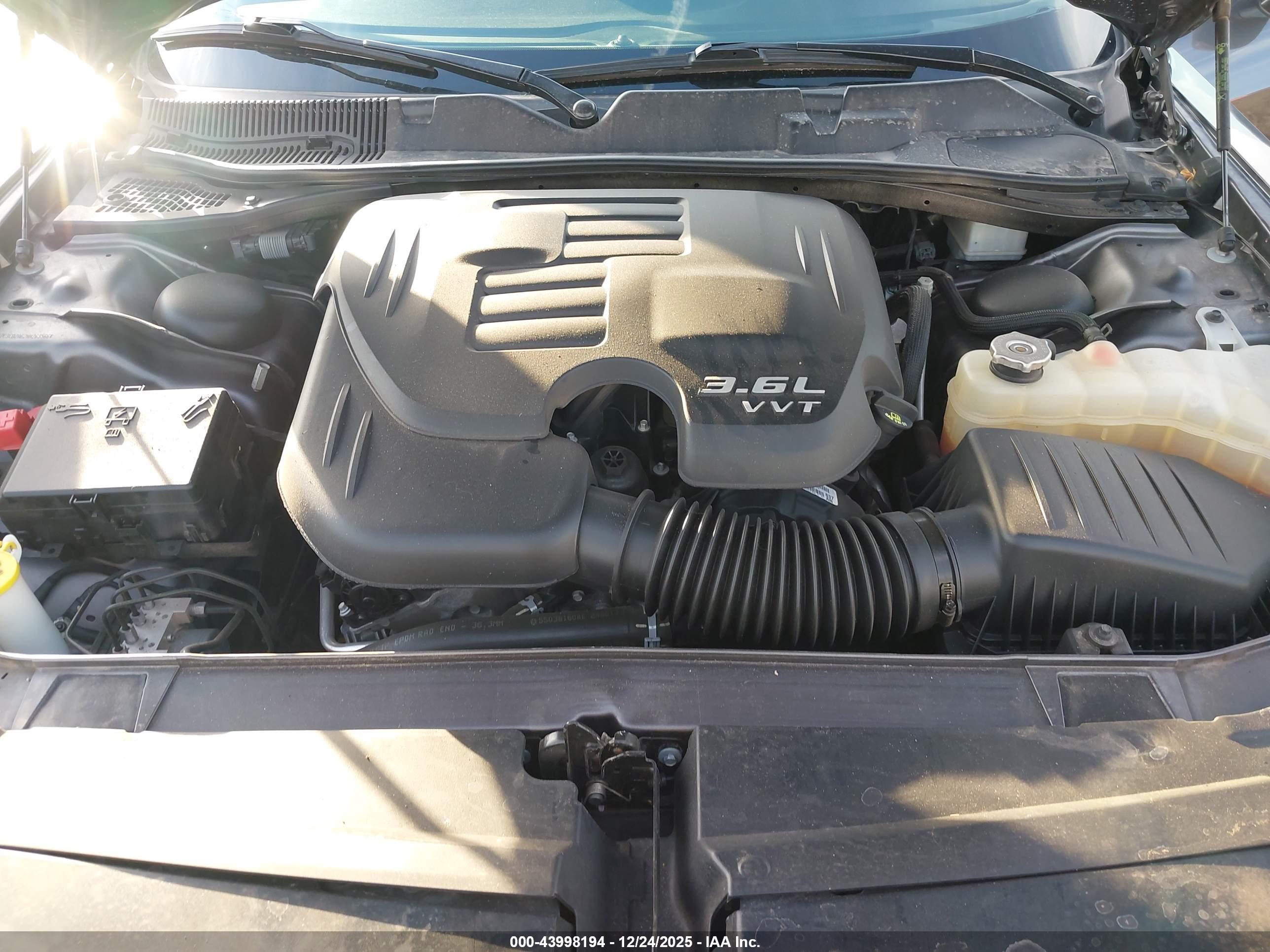 DODGE CHALLENGER image 10