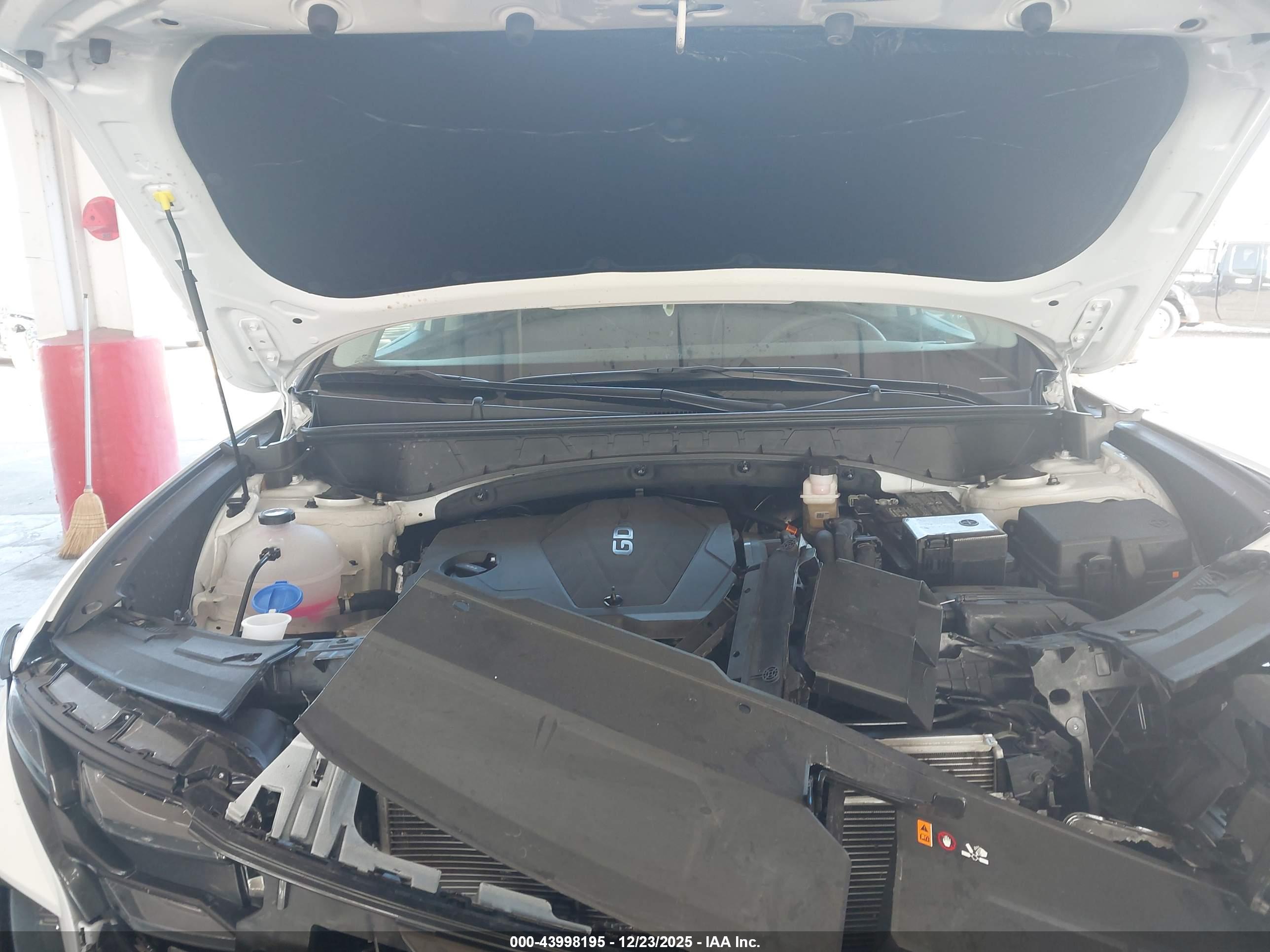 HYUNDAI TUCSON image 10