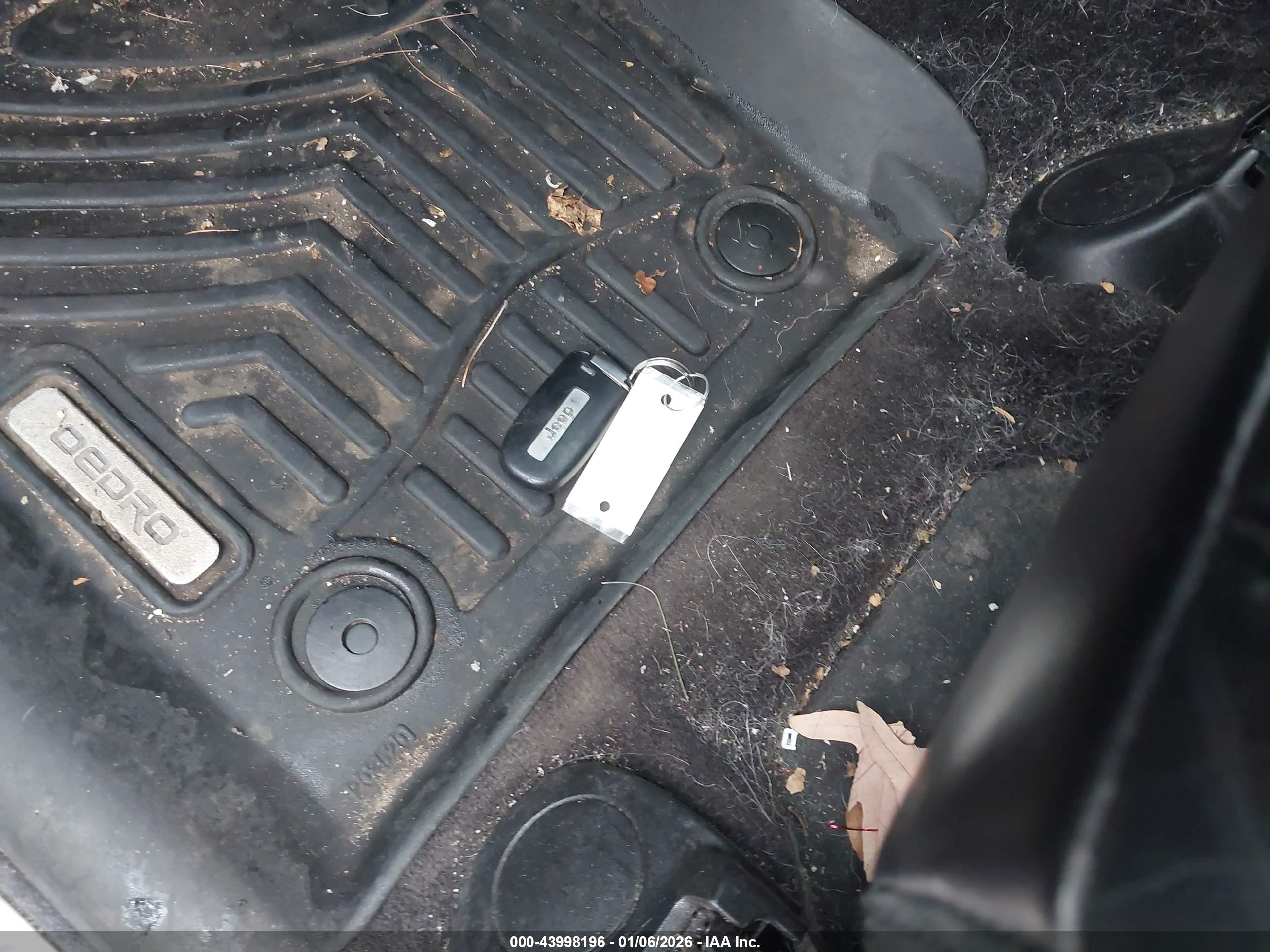 JEEP GRAND image 11