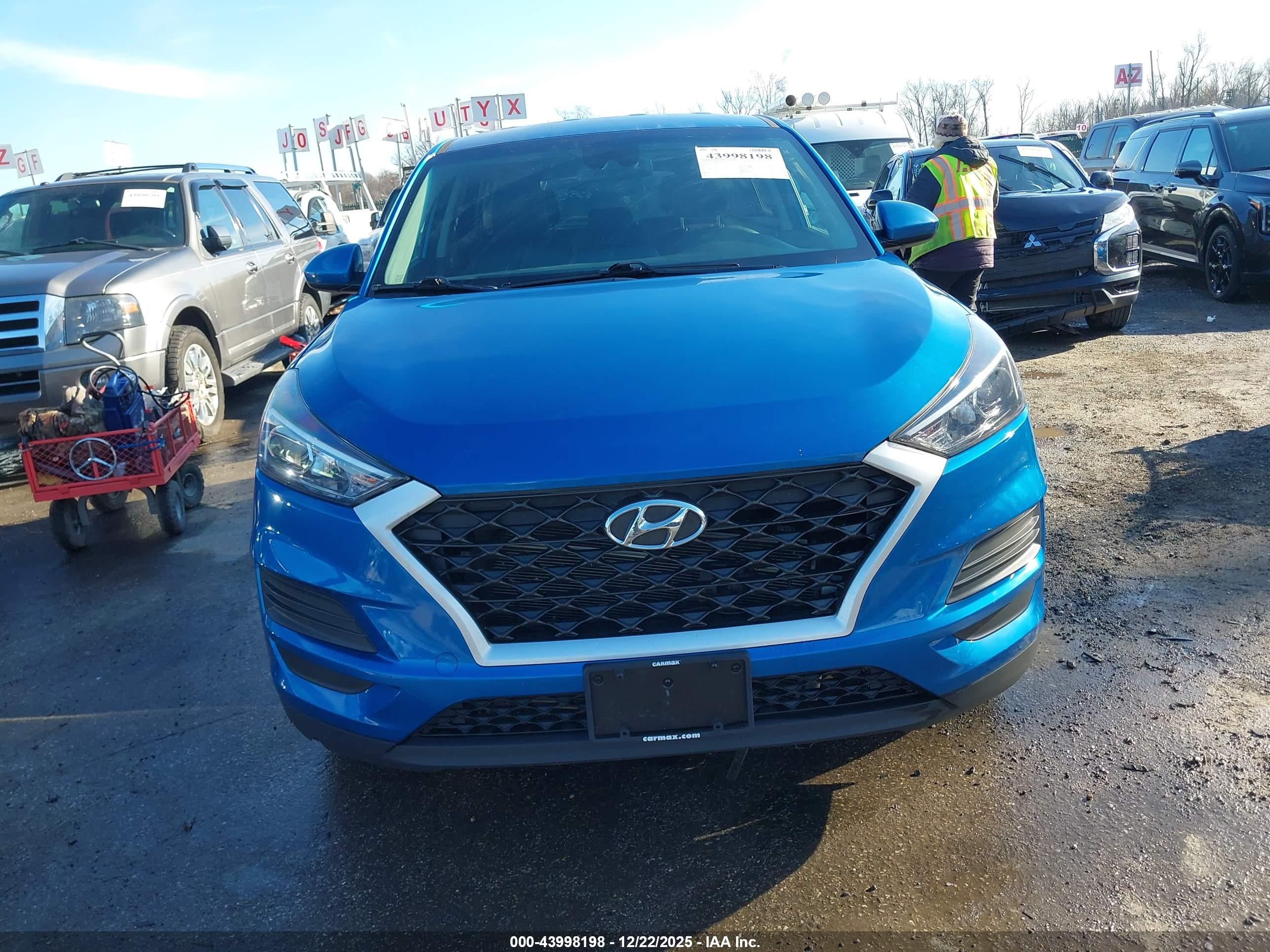 HYUNDAI TUCSON image 6
