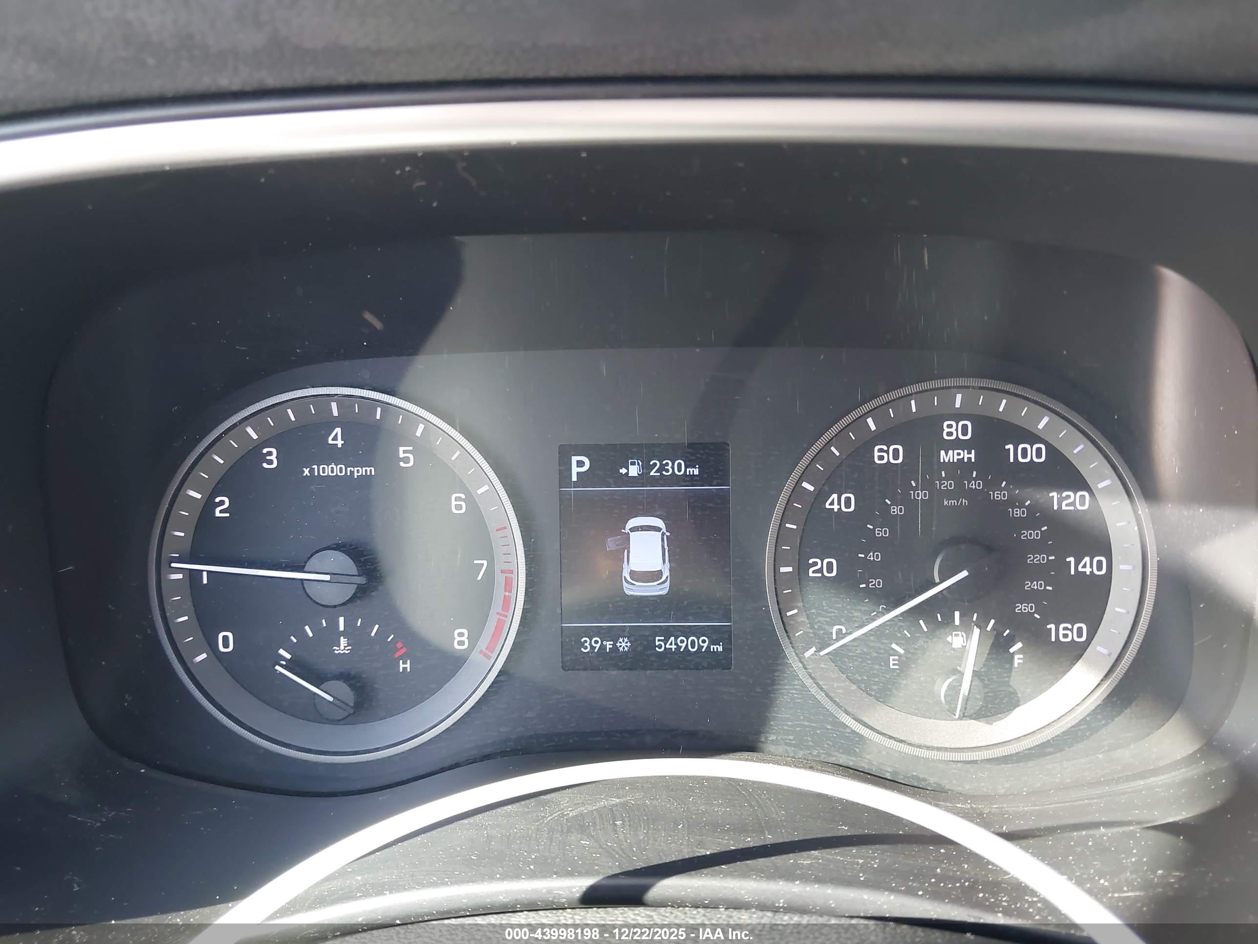 HYUNDAI TUCSON image 7