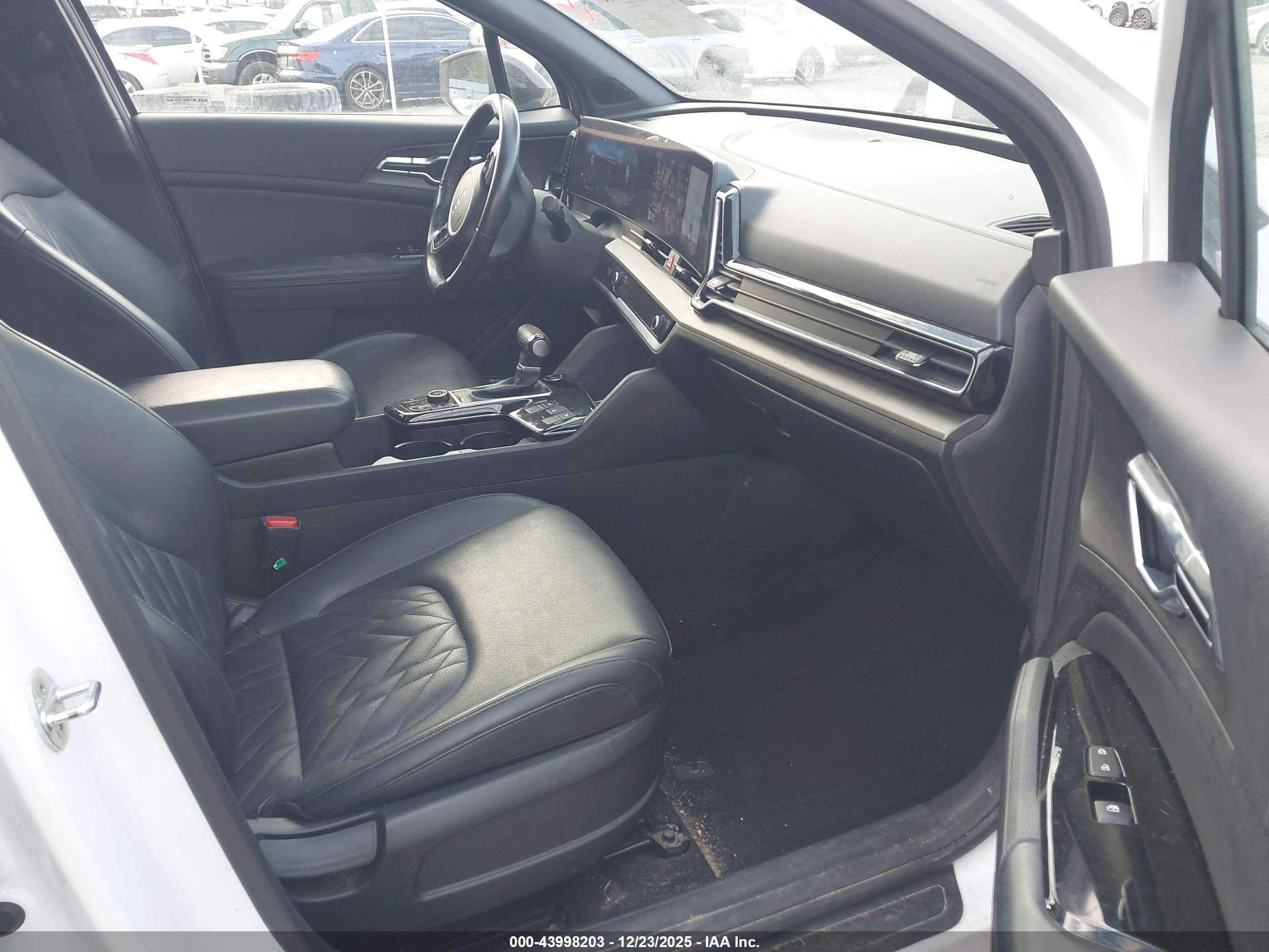 KIA SPORTAGE image 5