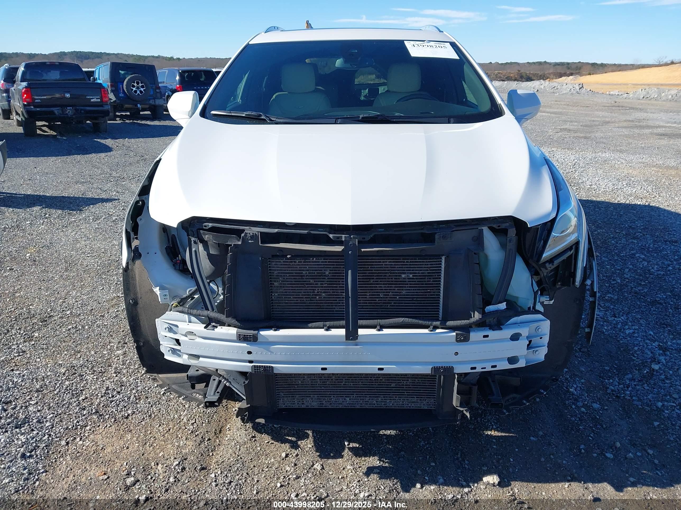 CADILLAC XT5 image 6