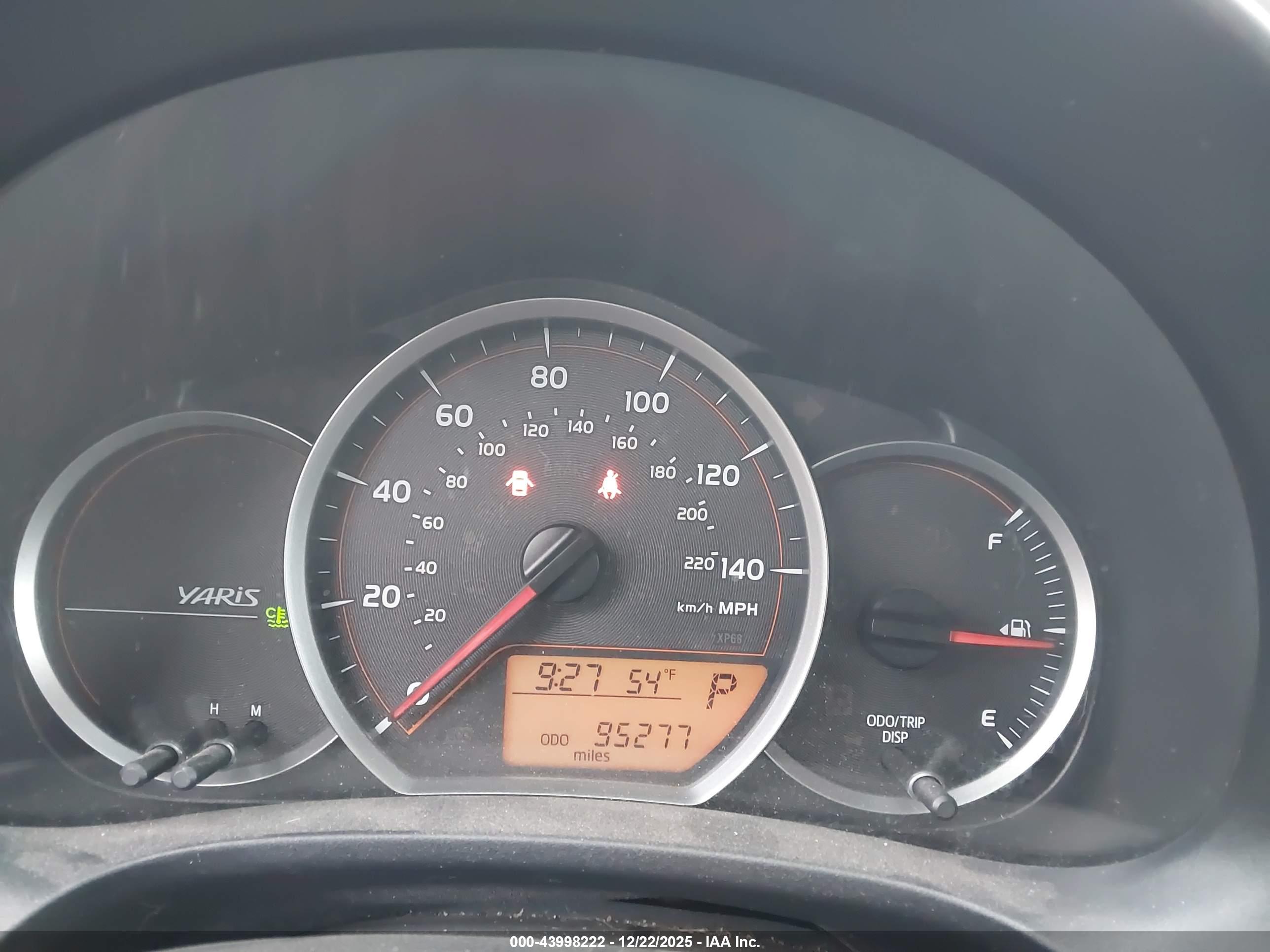 TOYOTA YARIS image 7