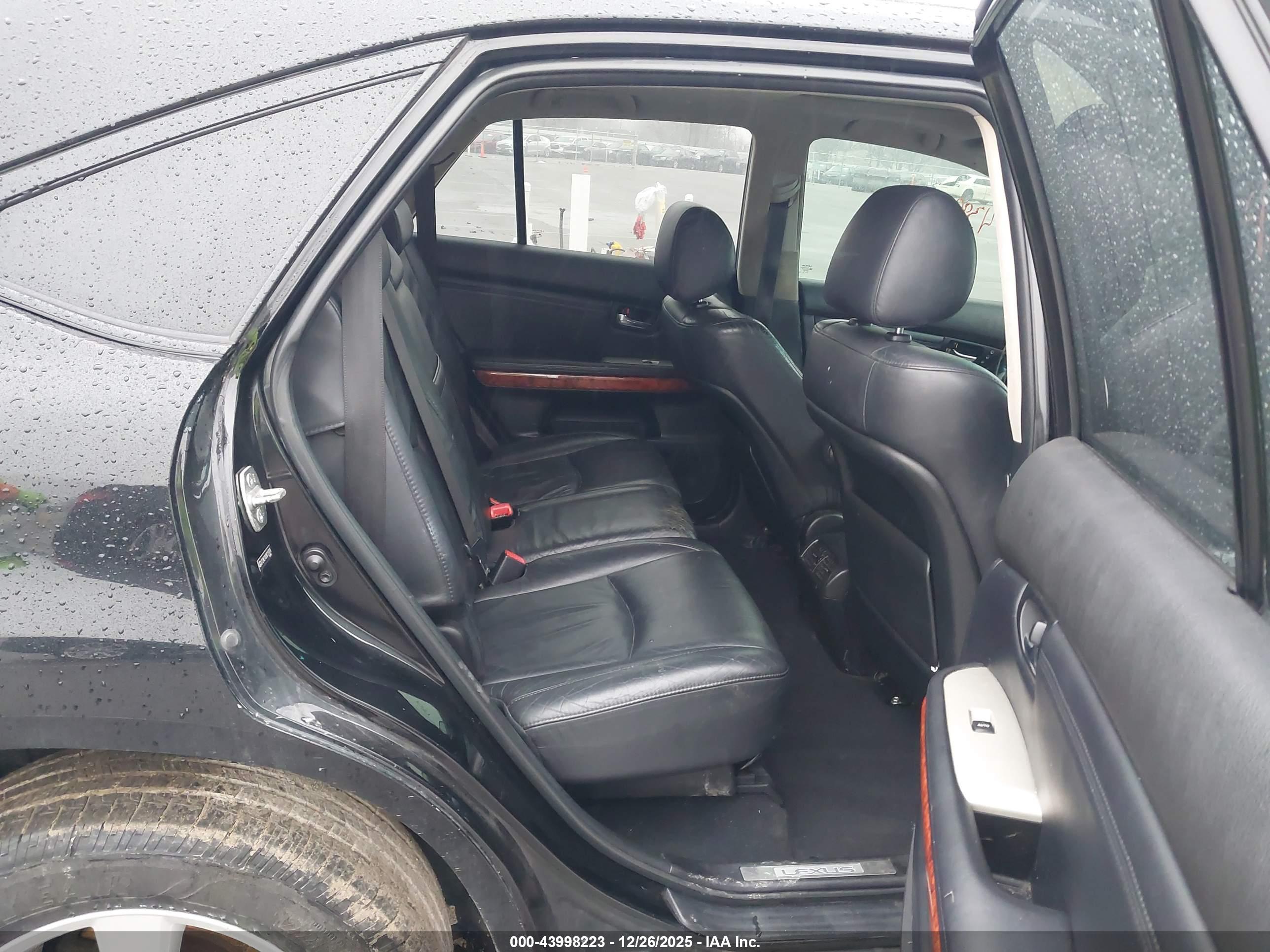 LEXUS RX image 8