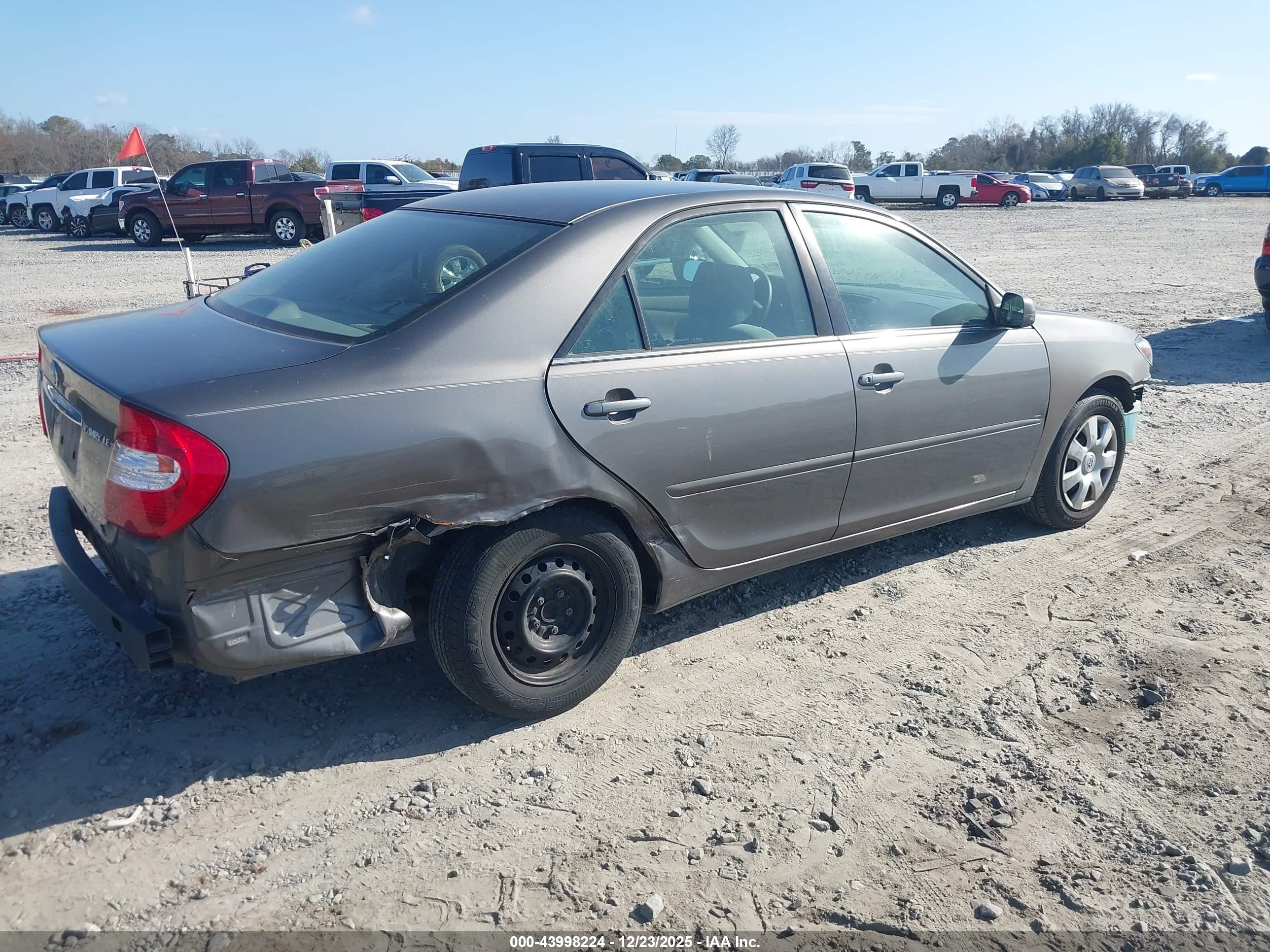 TOYOTA CAMRY image 4