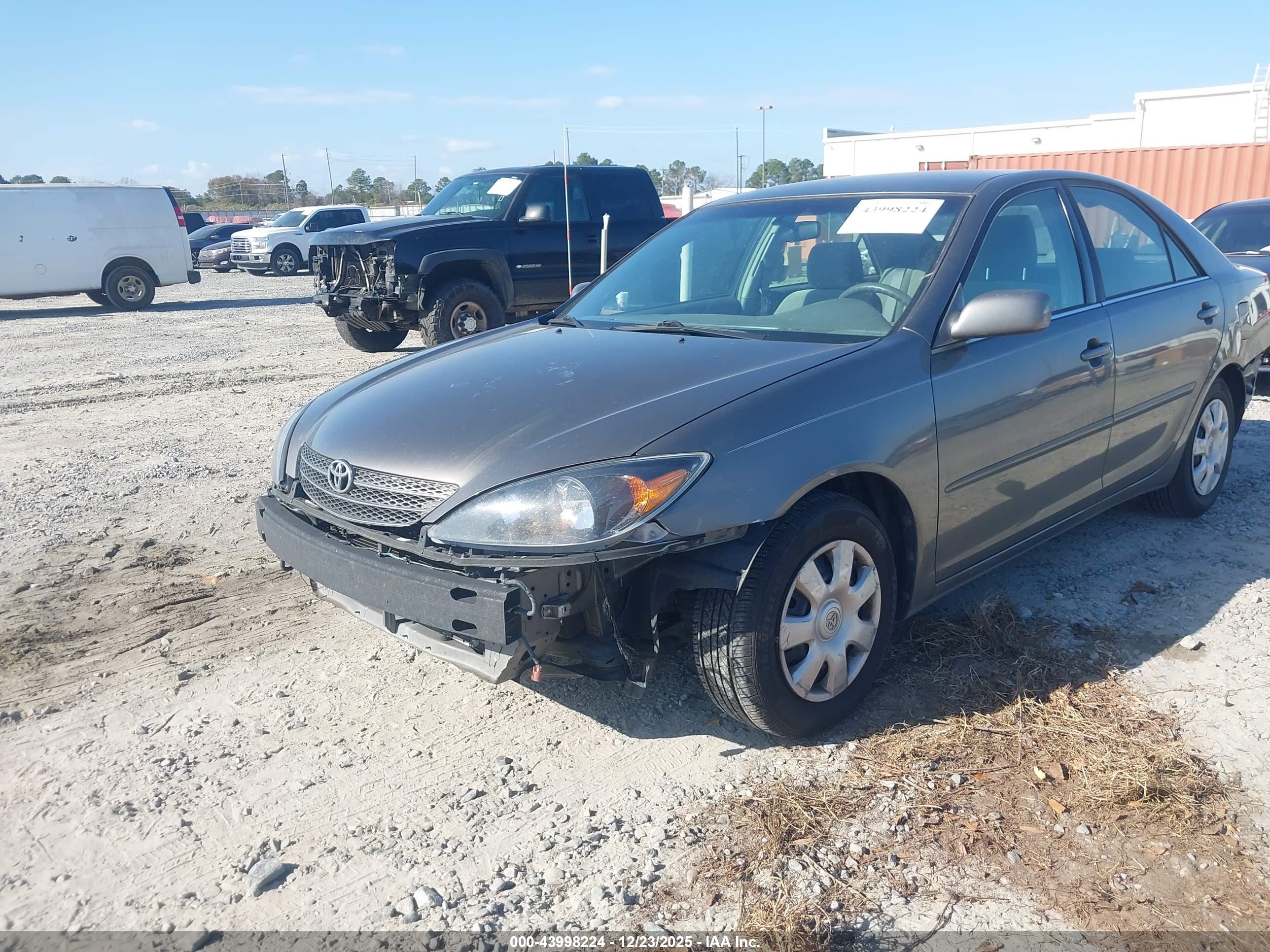 TOYOTA CAMRY image 6