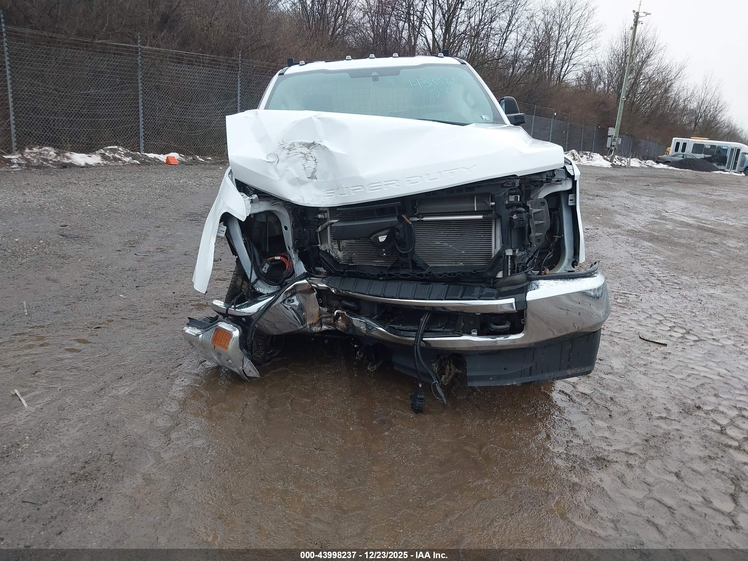 FORD F-350 image 10