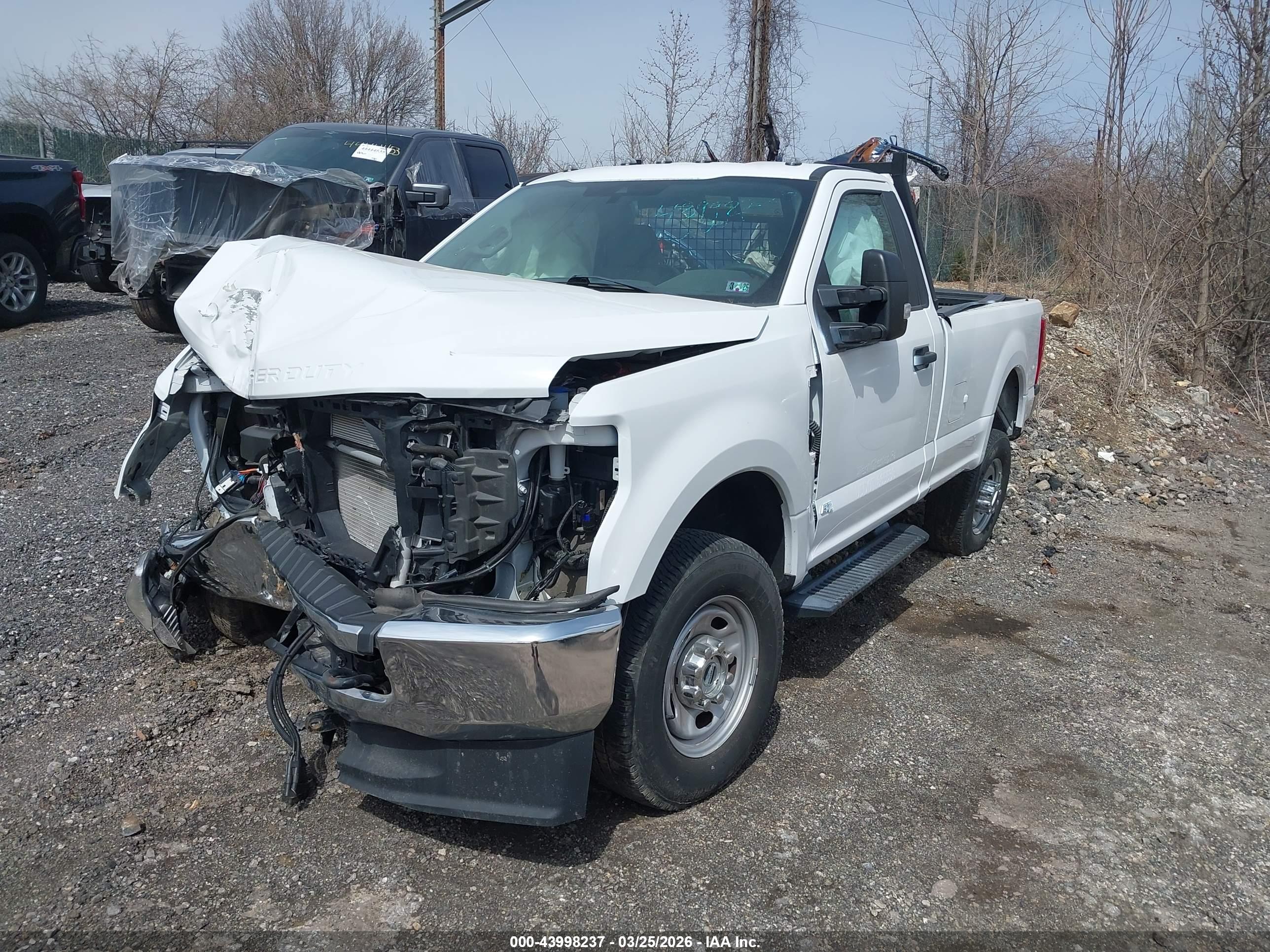 FORD F-350 image 2