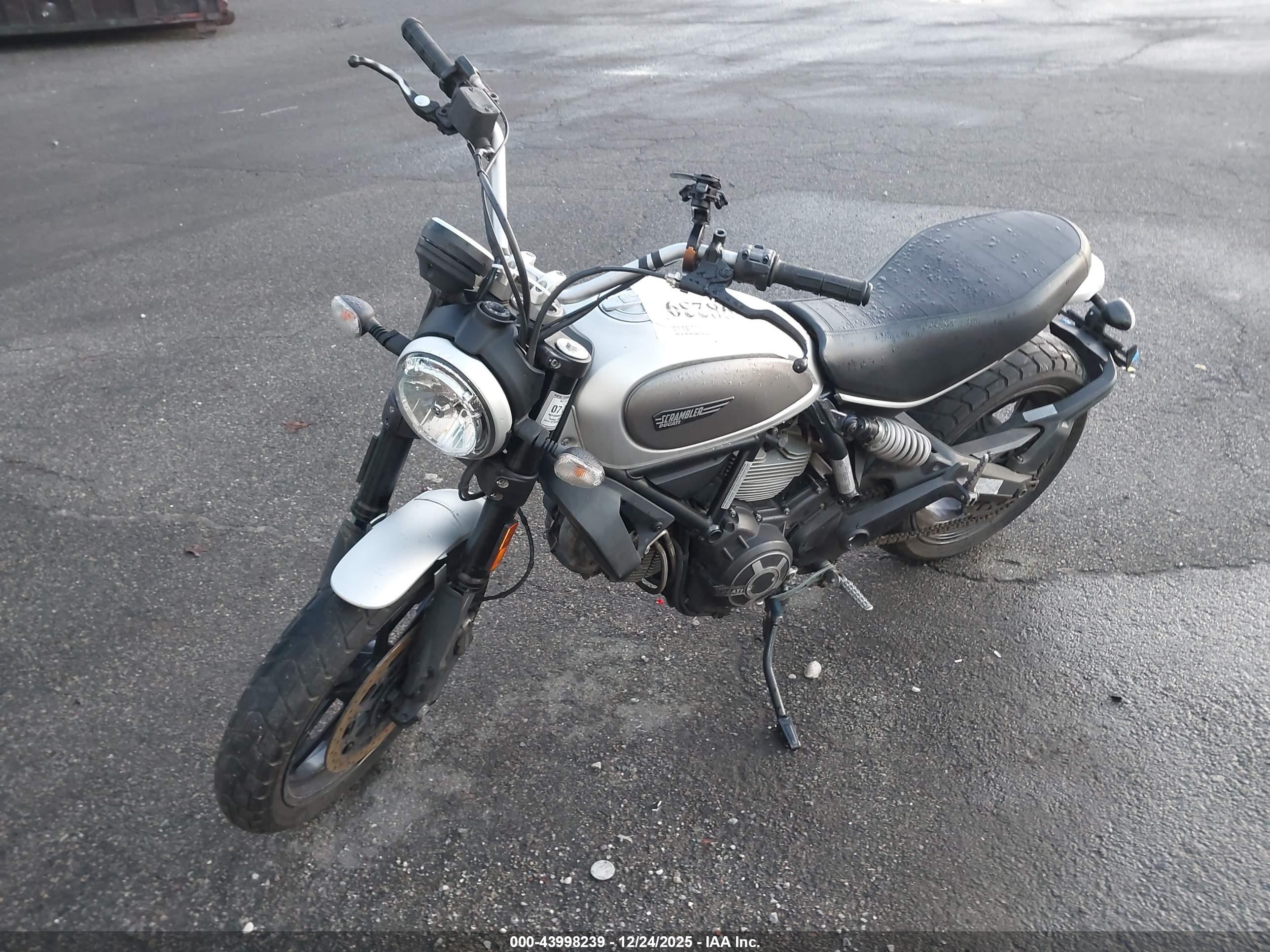 DUCATI SCRAMBLER image 2