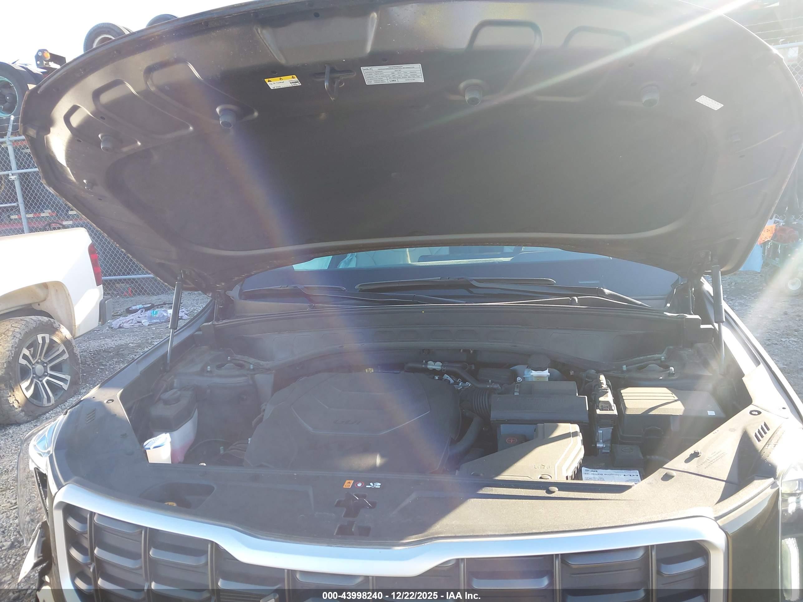 KIA TELLURIDE image 10