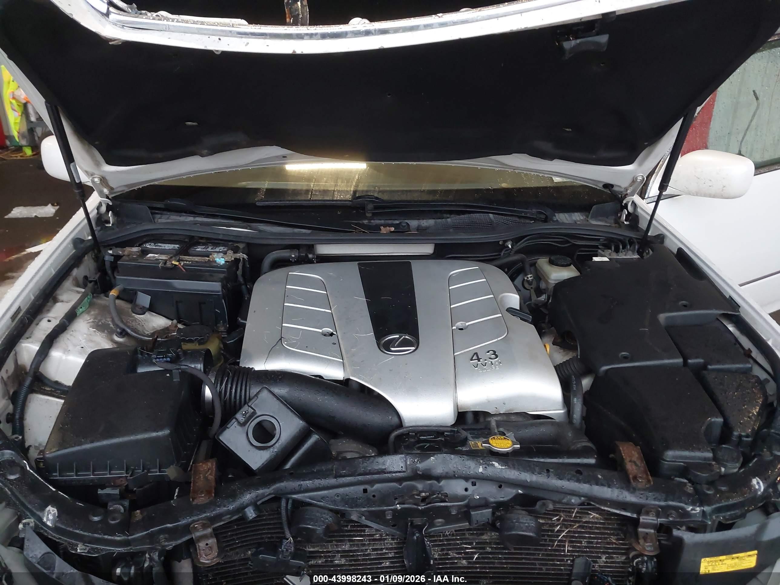 LEXUS LS image 10