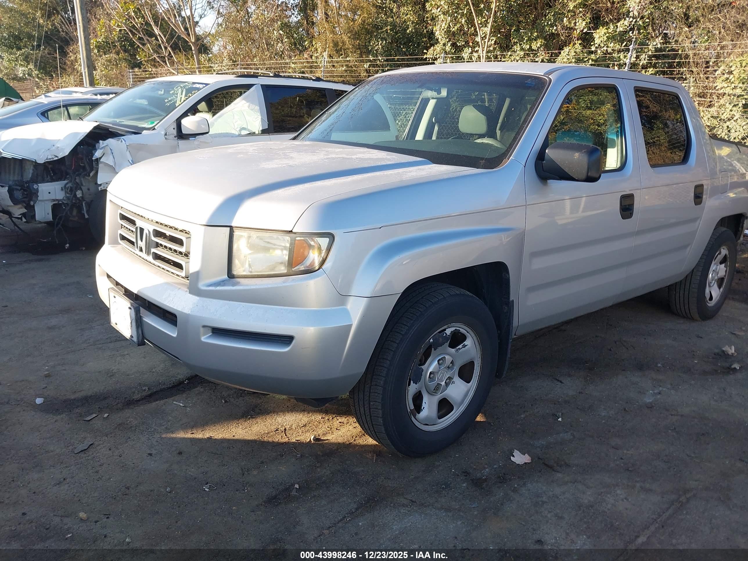 HONDA RIDGELINE image 2