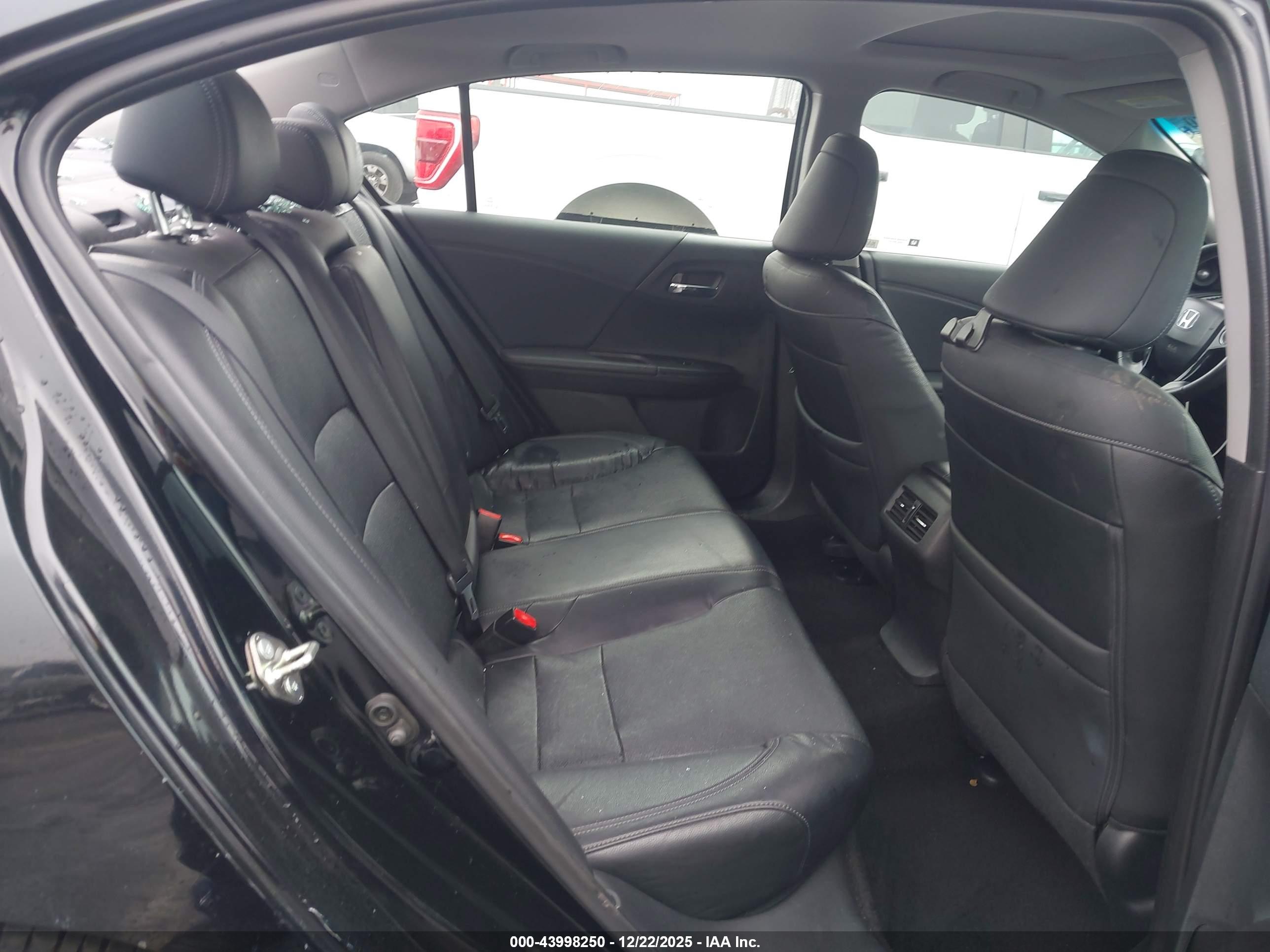 HONDA ACCORD image 8