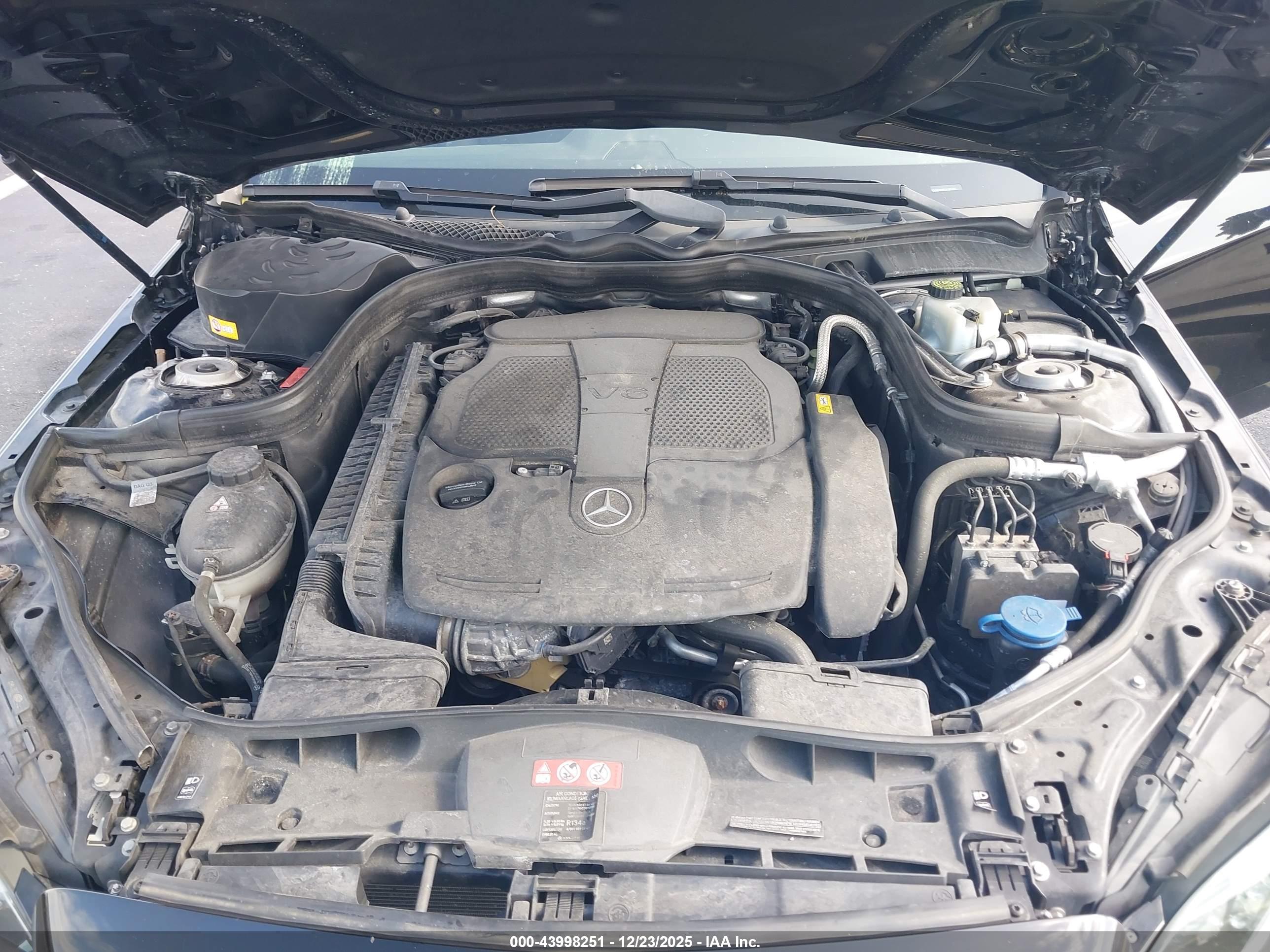 MERCEDES-BENZ E image 10