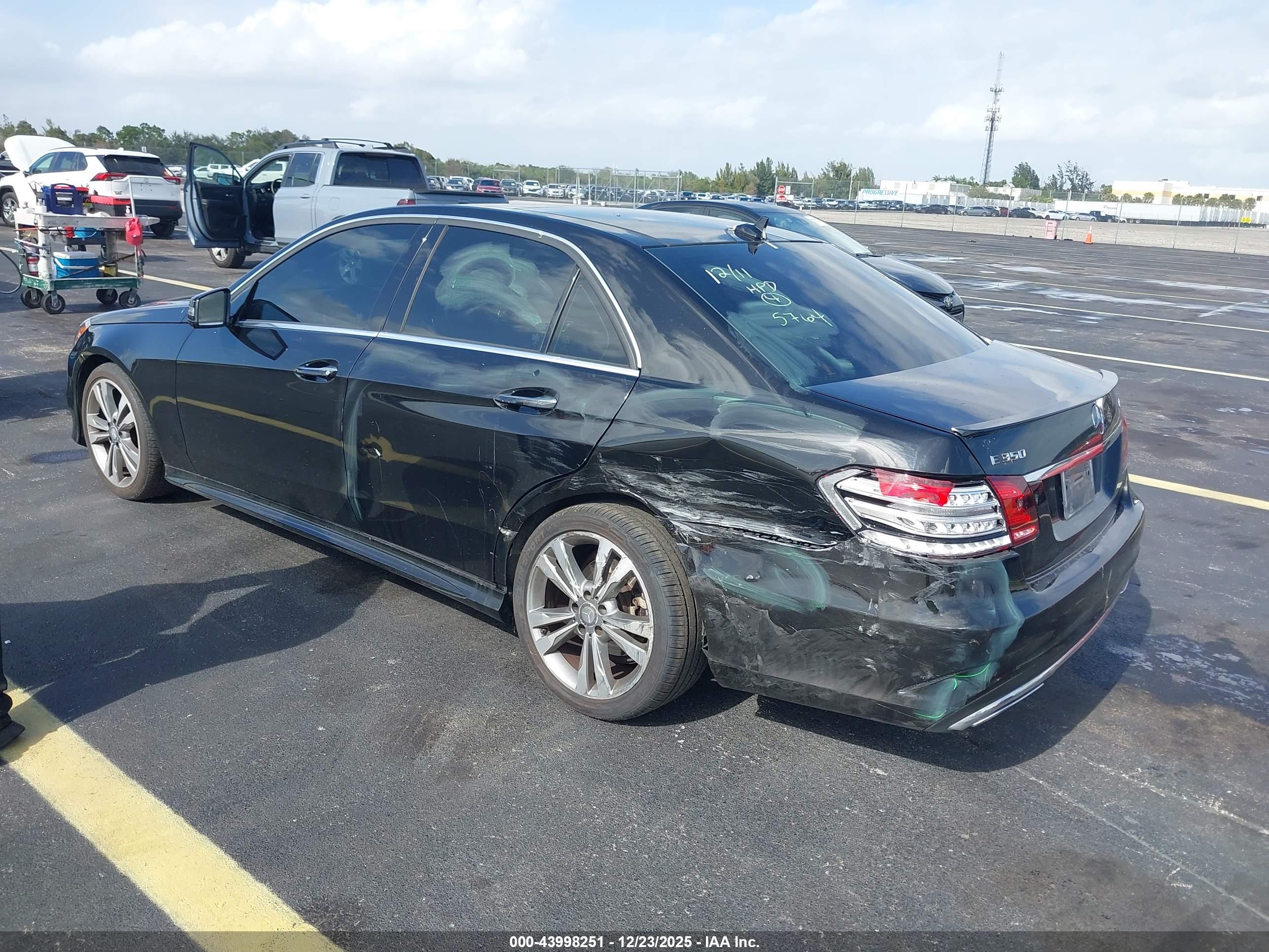 MERCEDES-BENZ E image 3