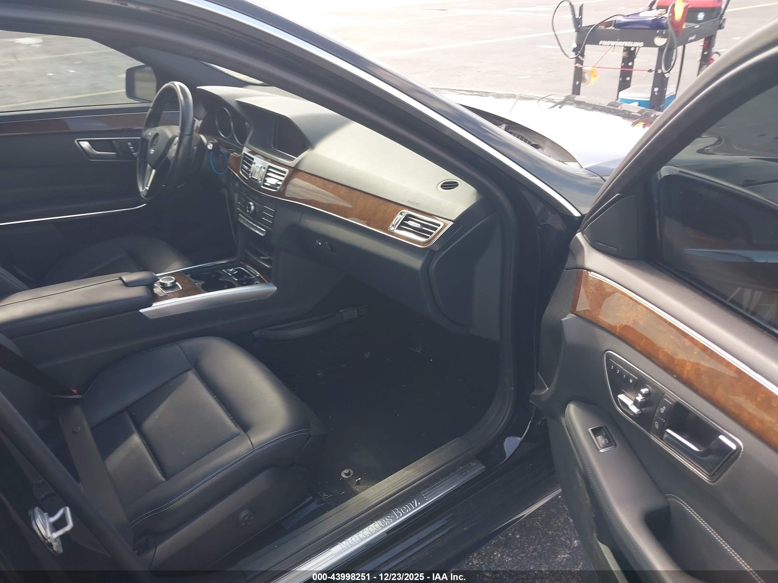 MERCEDES-BENZ E image 5