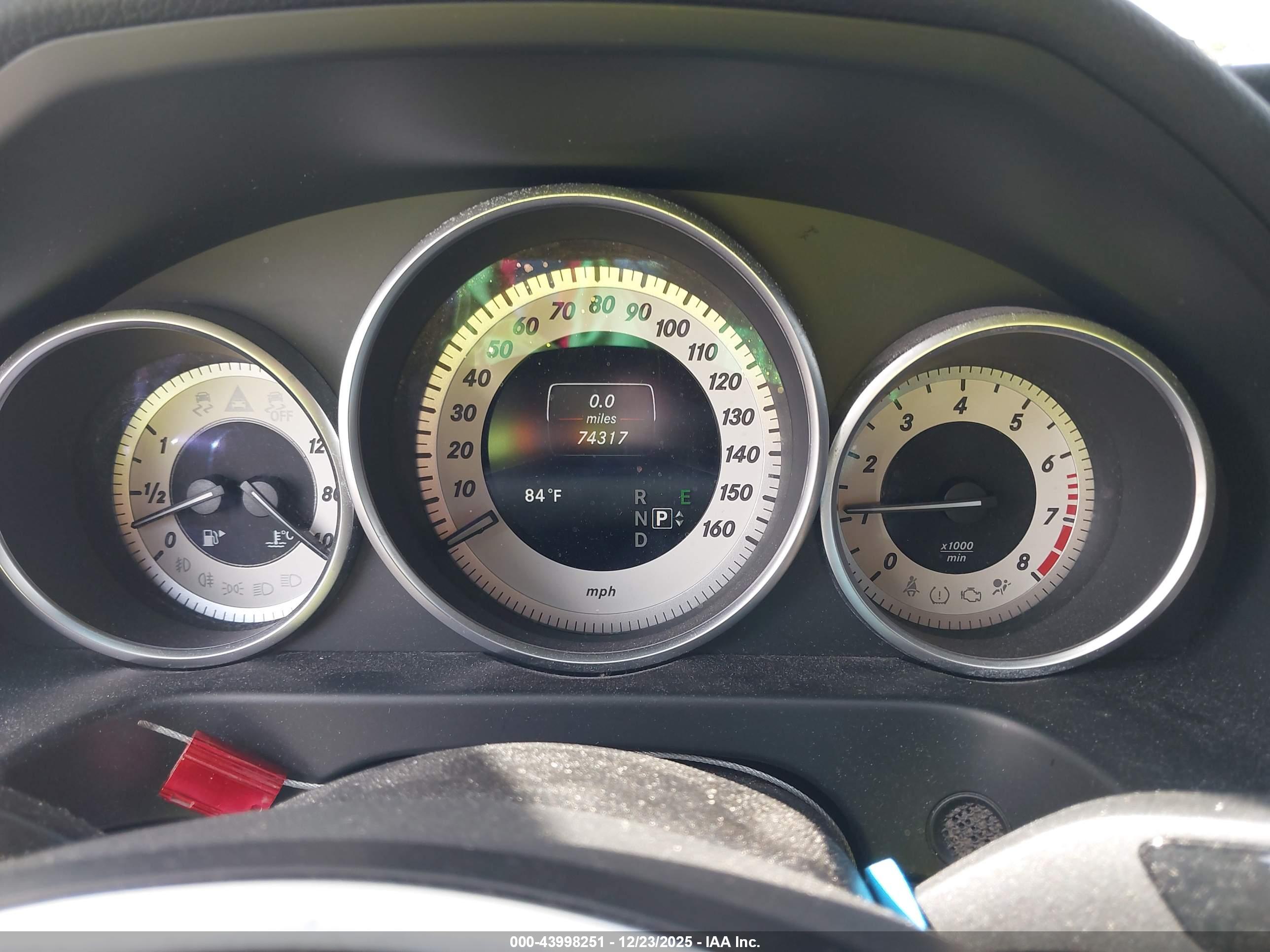MERCEDES-BENZ E image 7