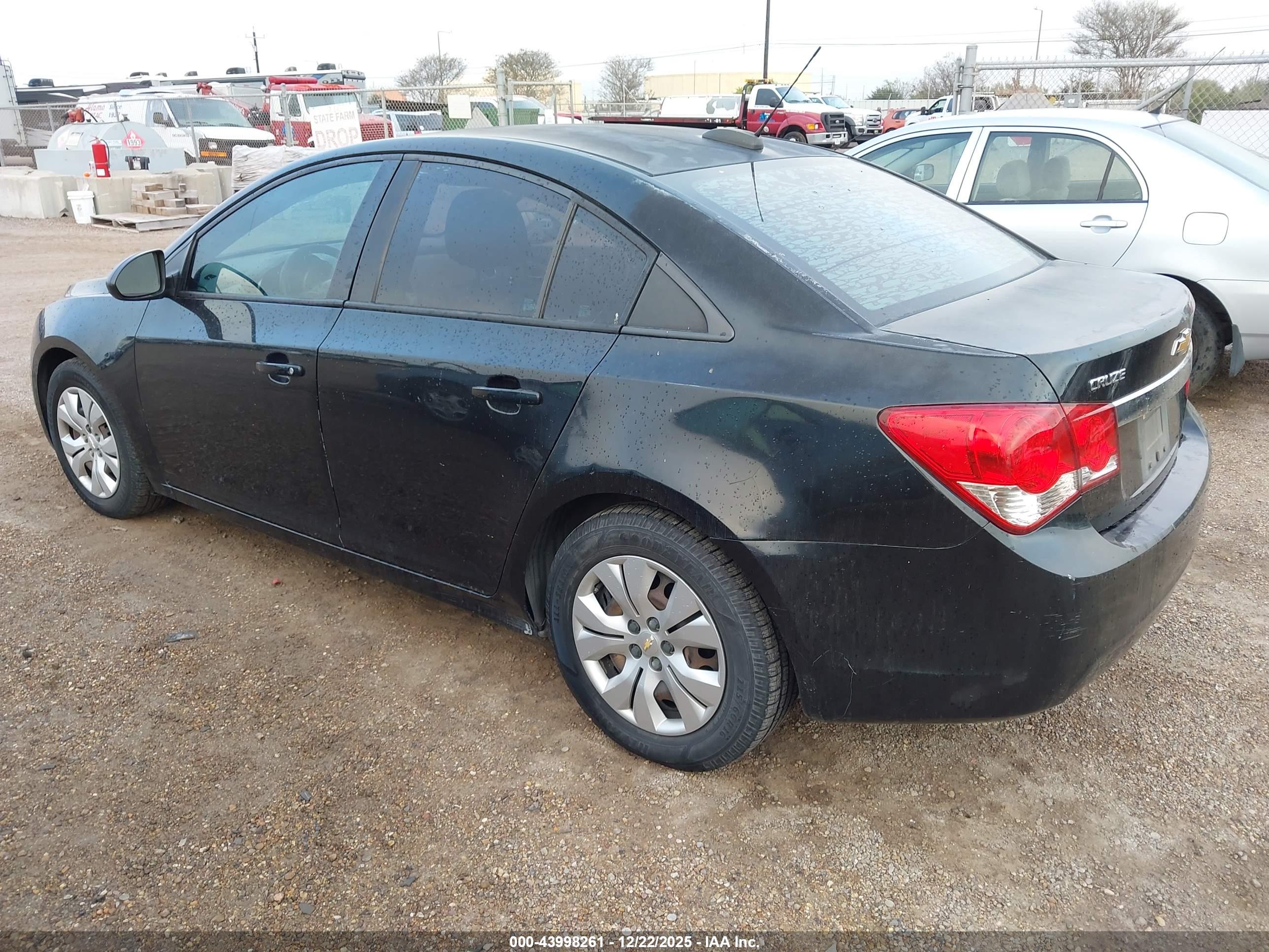 CHEVROLET CRUZE image 3