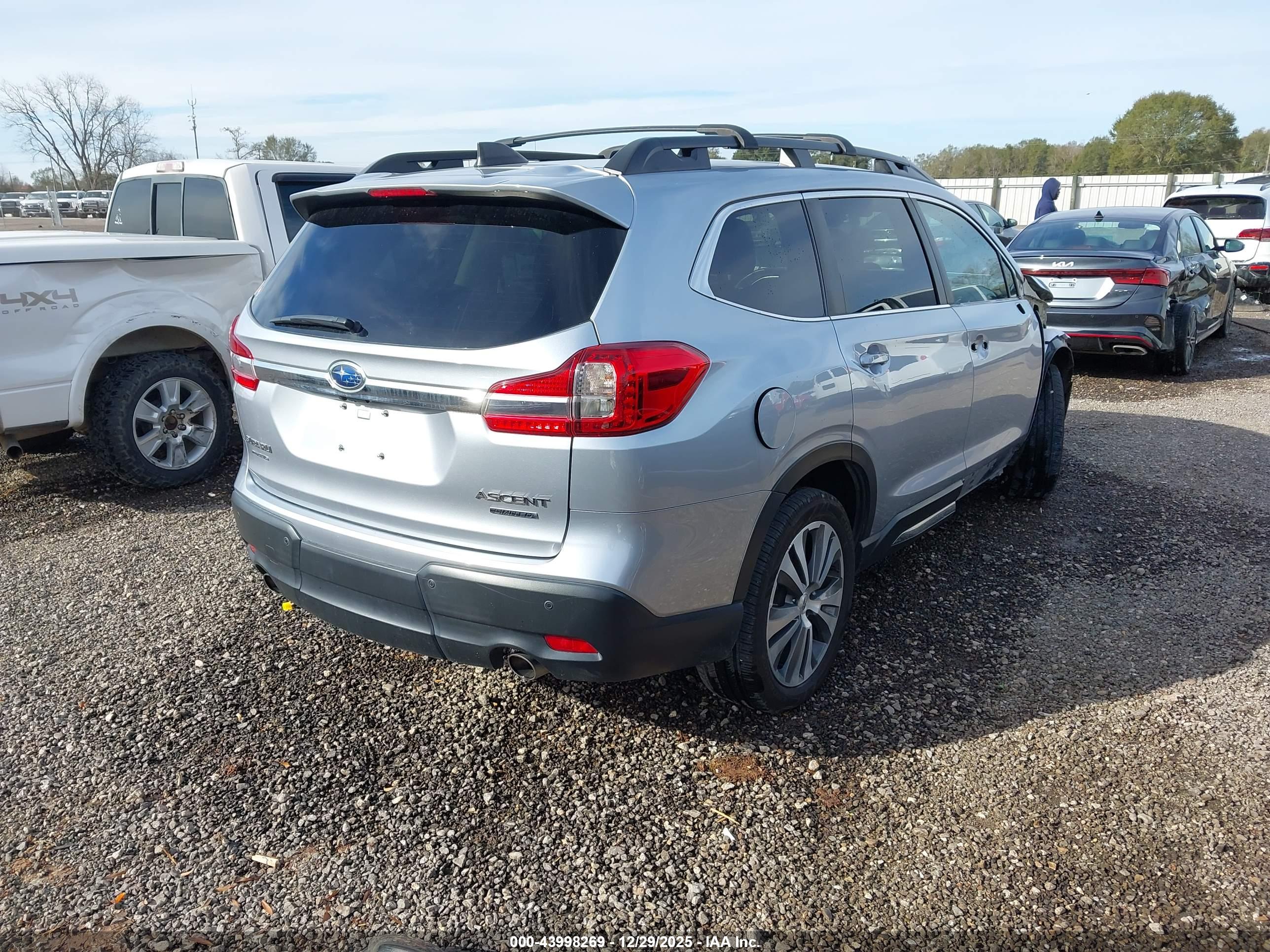 SUBARU ASCENT image 4